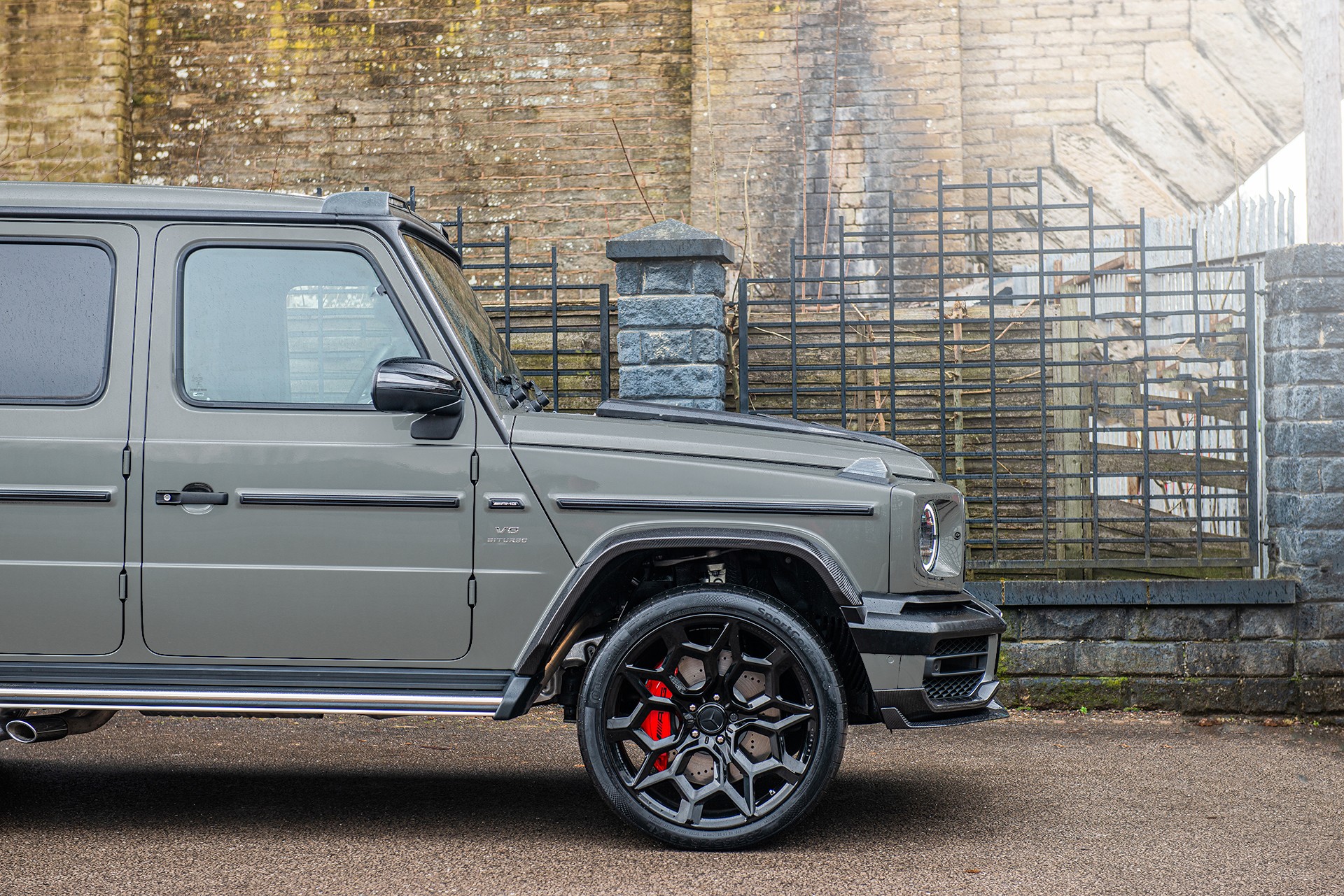 Project Kahn Upgrades The Mercedes-AMG G63 To Carbon Wide Track Specification