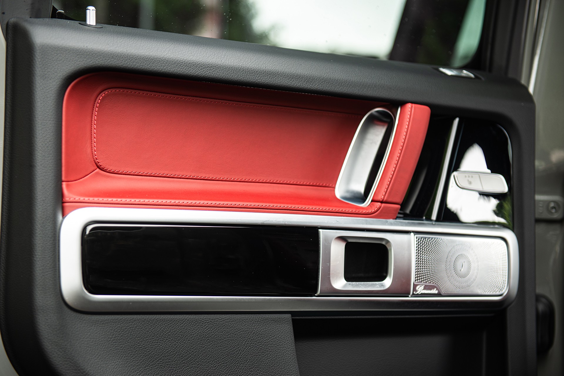 Project Kahn Upgrades The Mercedes-AMG G63 To Carbon Wide Track Specification