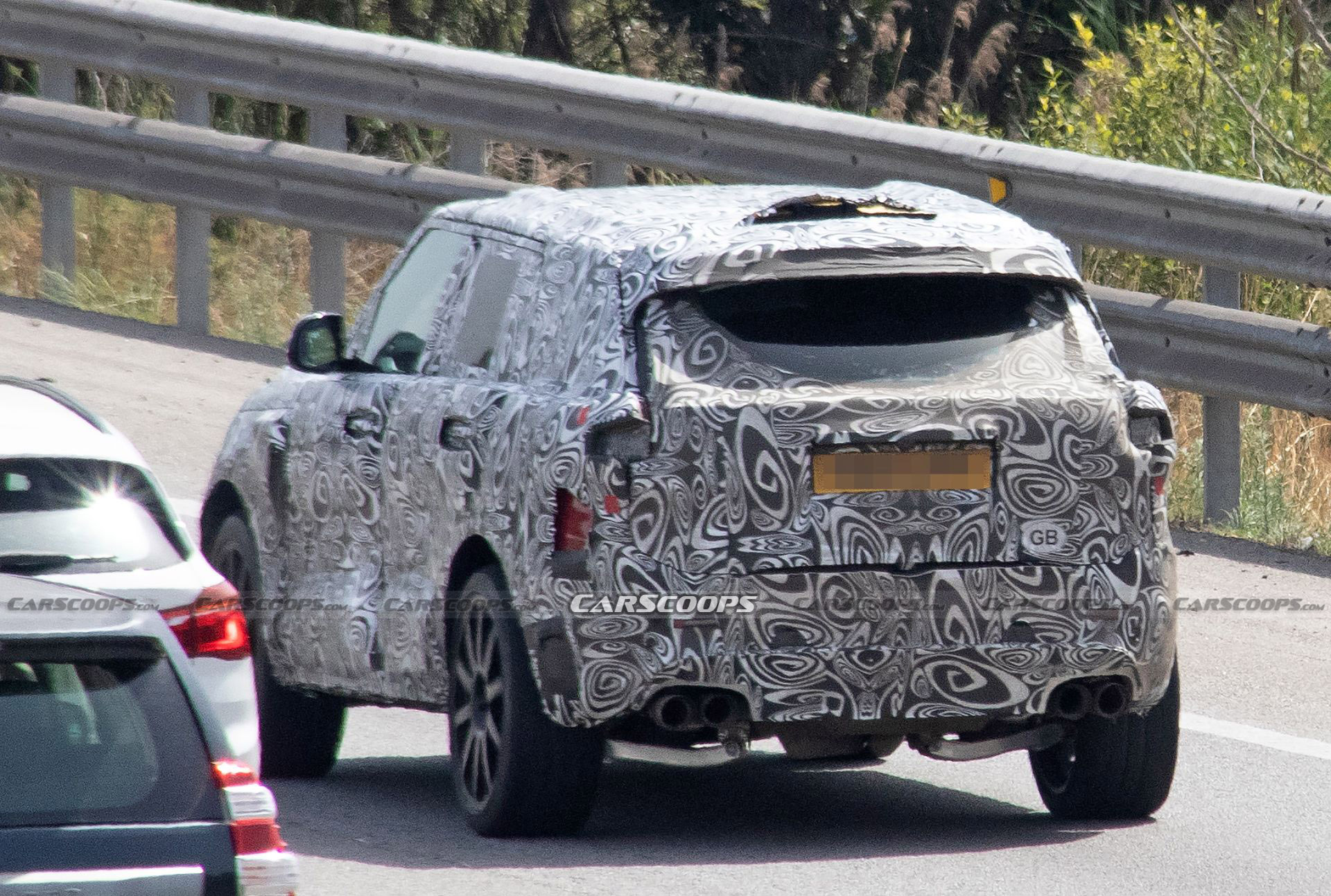 Range Rover Sport SVR Spied With Huge Brakes And Quad Exhaust Pipes