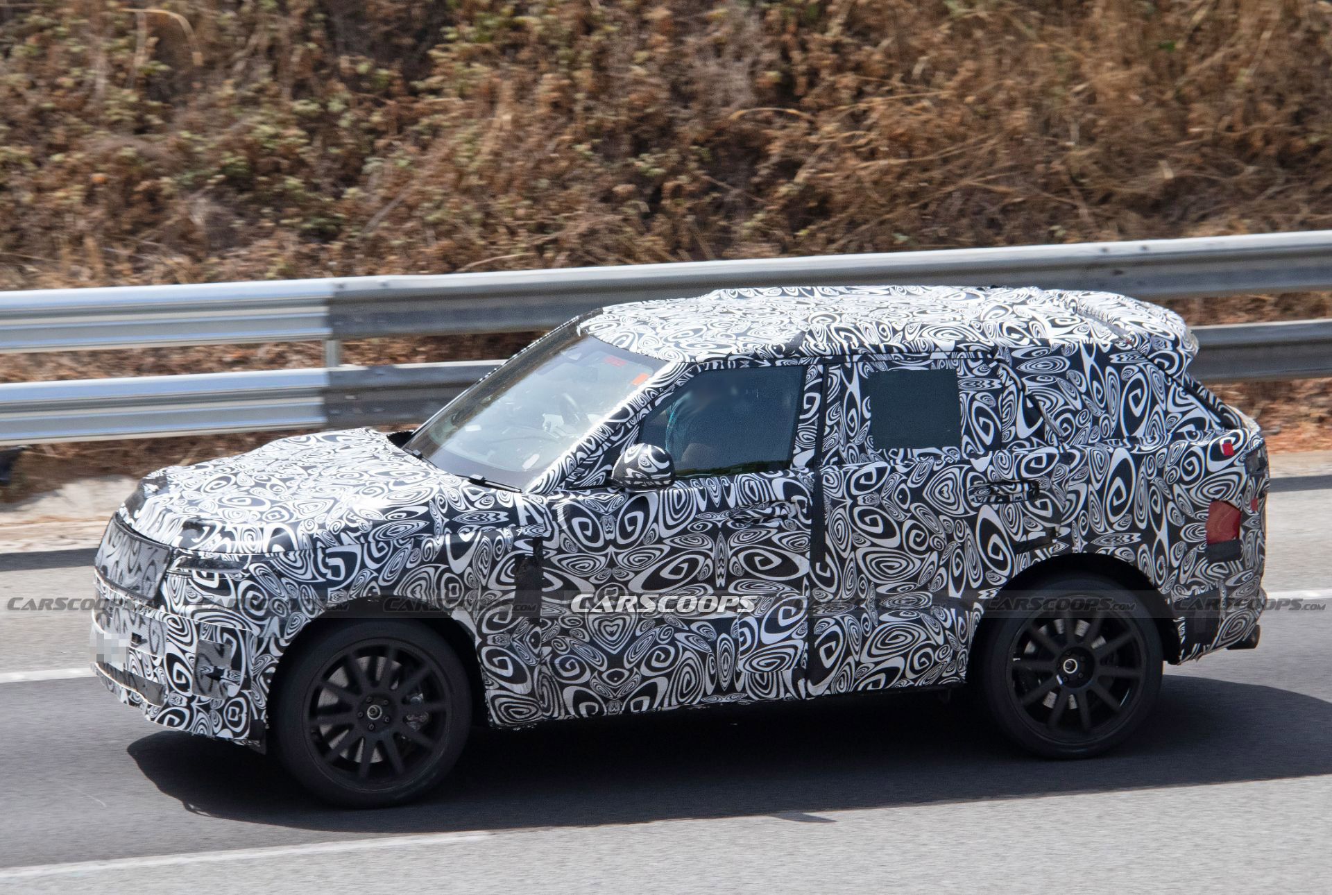 Range Rover Sport SVR Spied With Huge Brakes And Quad Exhaust Pipes