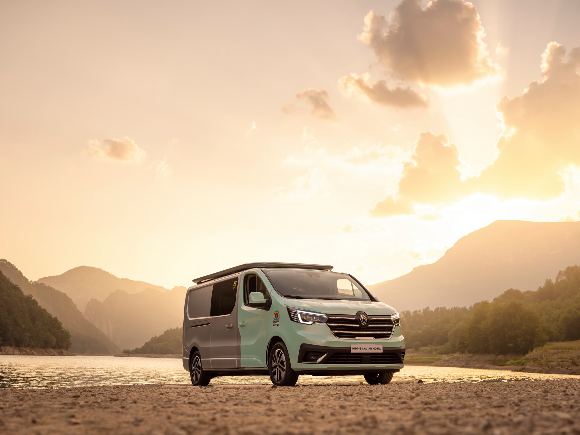 Renault Trafic SpaceNomad And Hippie Caviar Hotel Unveiled As Chic Camper Vans
