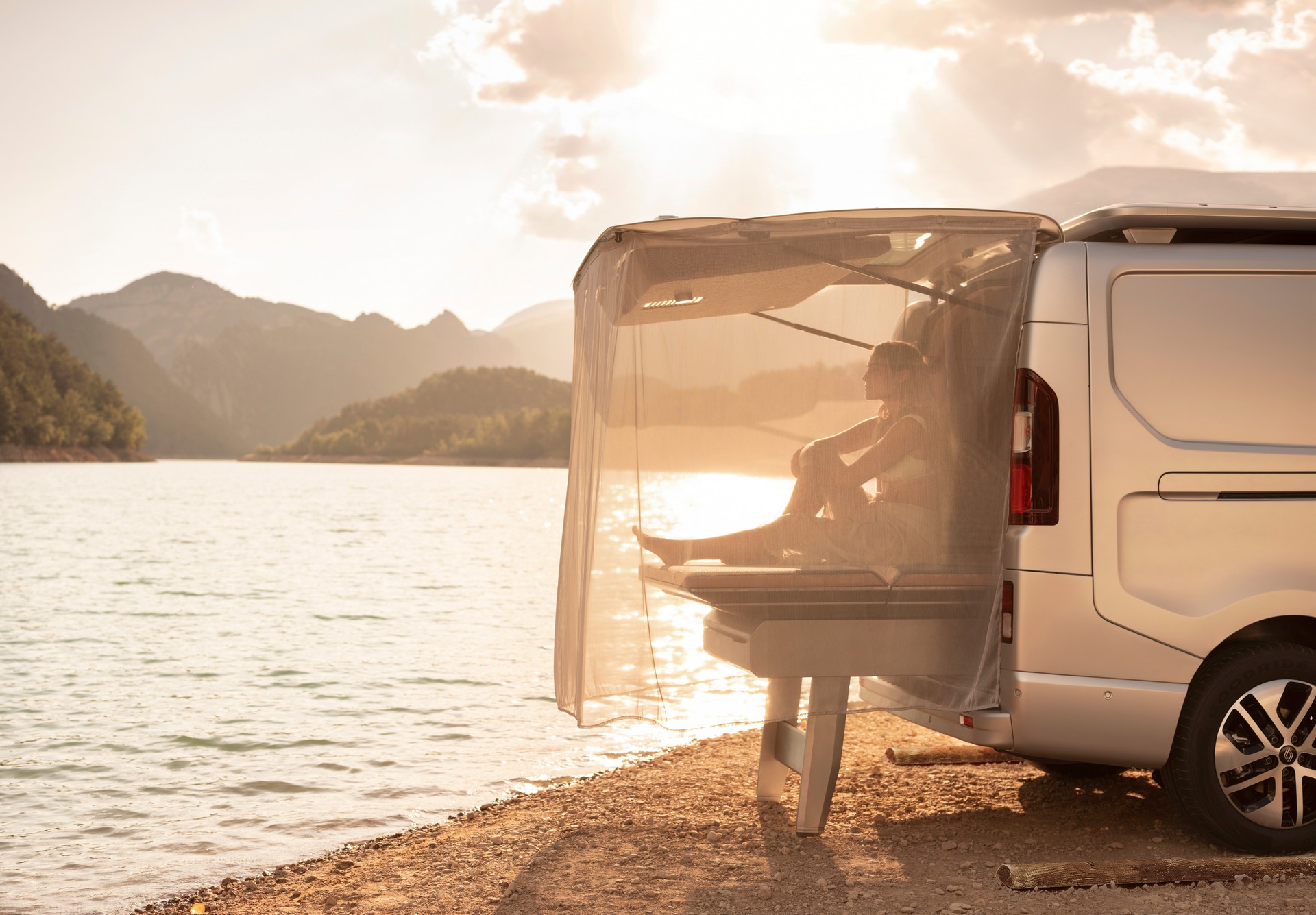 Renault Trafic SpaceNomad And Hippie Caviar Hotel Unveiled As Chic Camper Vans