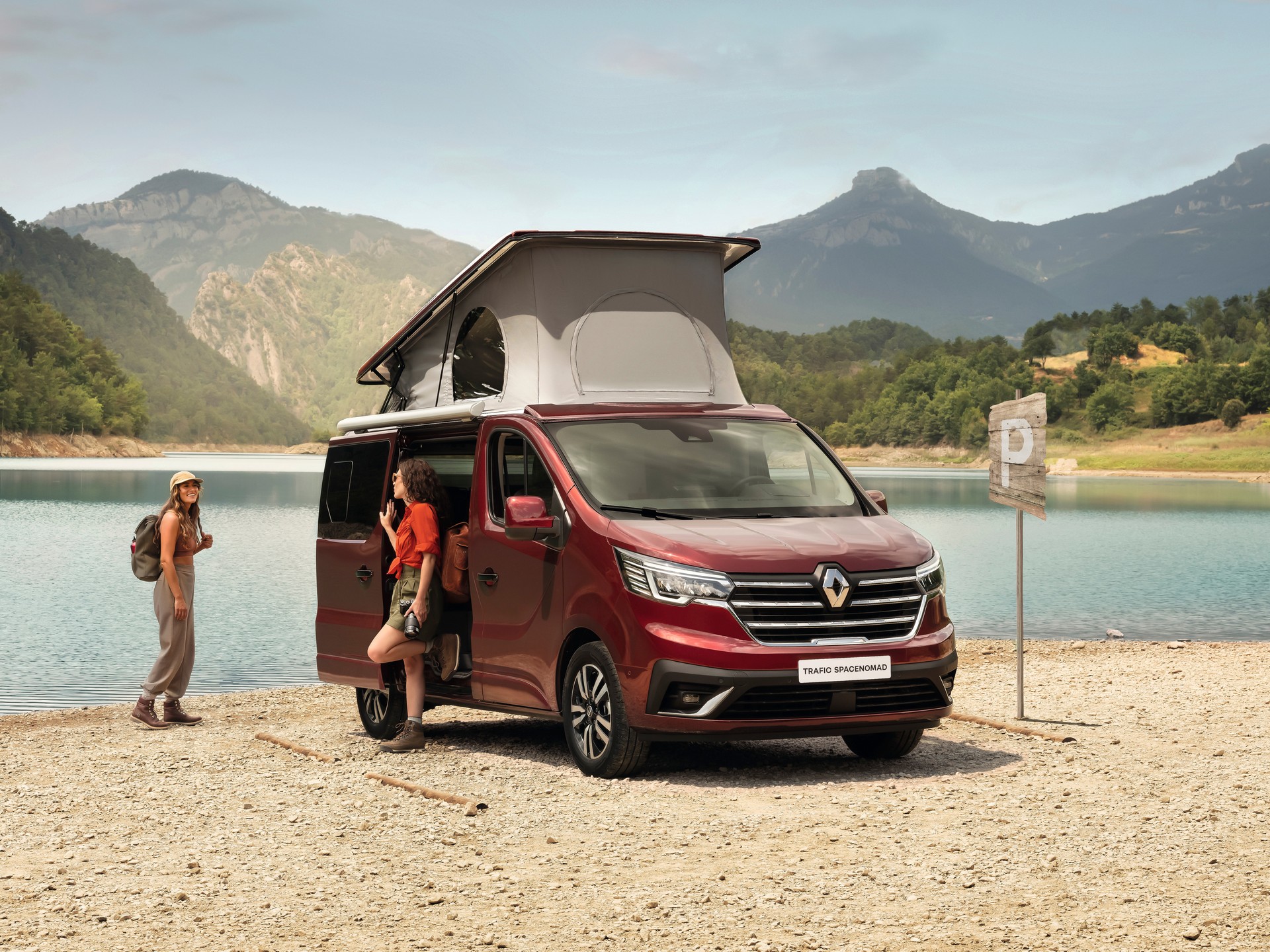 Renault Trafic SpaceNomad And Hippie Caviar Hotel Unveiled As Chic Camper Vans