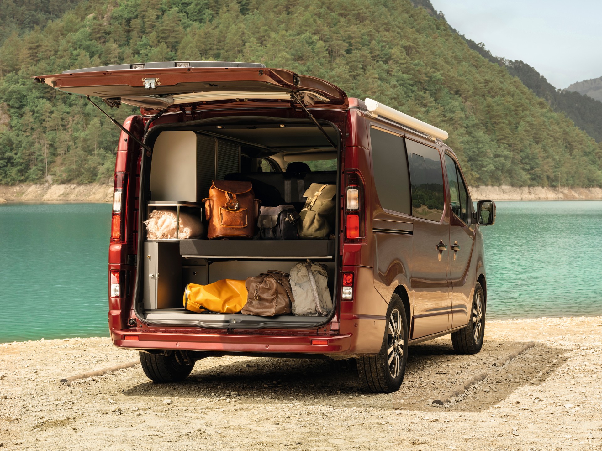 Renault Trafic SpaceNomad And Hippie Caviar Hotel Unveiled As Chic Camper Vans