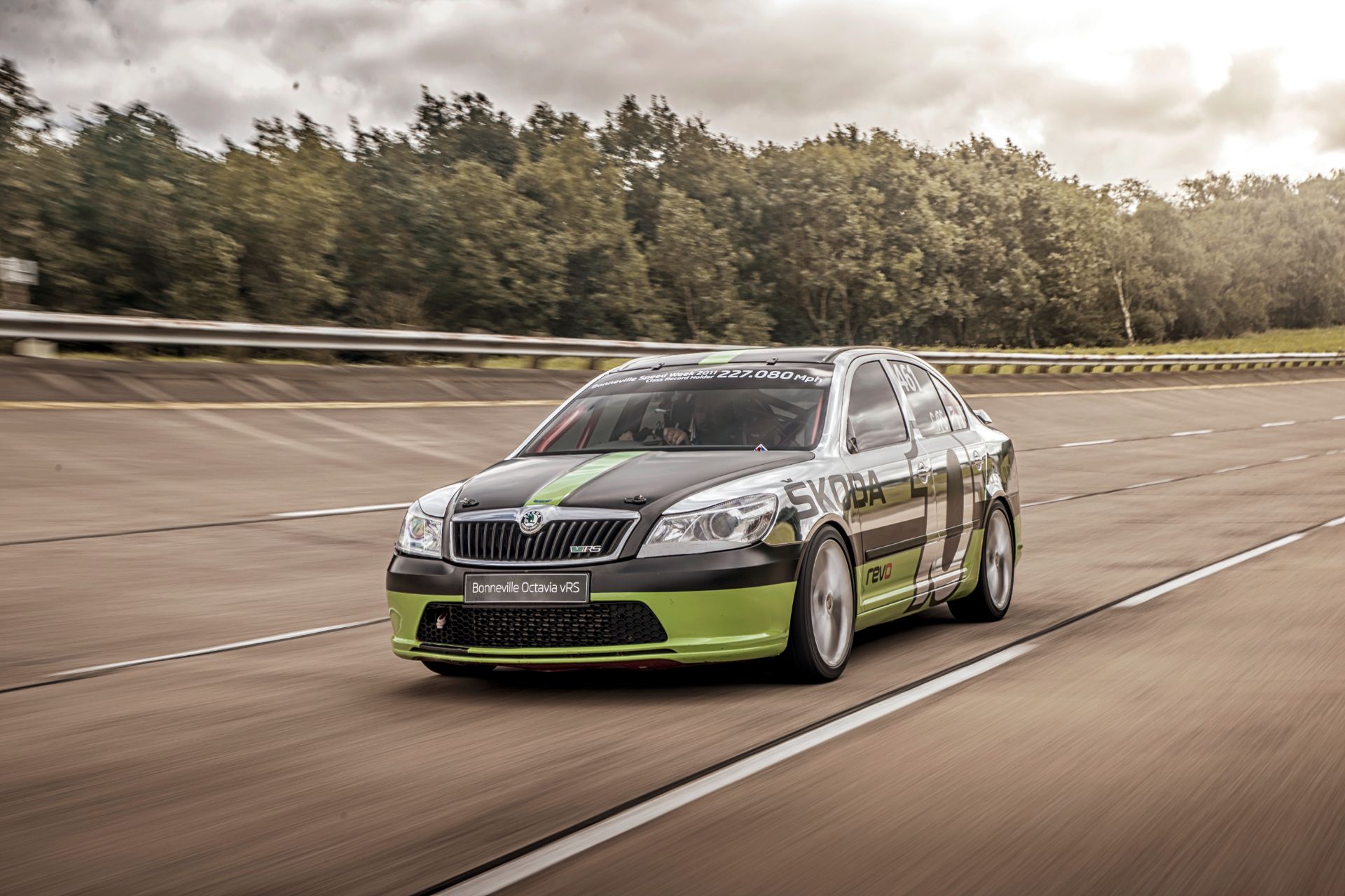This 10-Year-Old Octavia vRS Still Holds The Title Of The Fastest Skoda Ever With A 227 MPH Top Speed