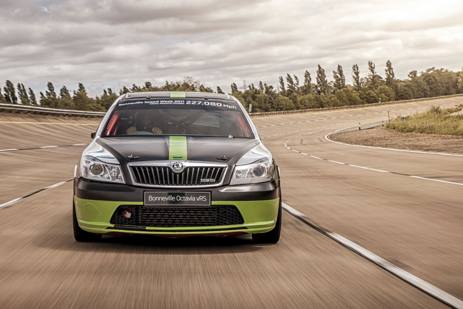 This 10-Year-Old Octavia vRS Still Holds The Title Of The Fastest Skoda Ever With A 227 MPH Top Speed