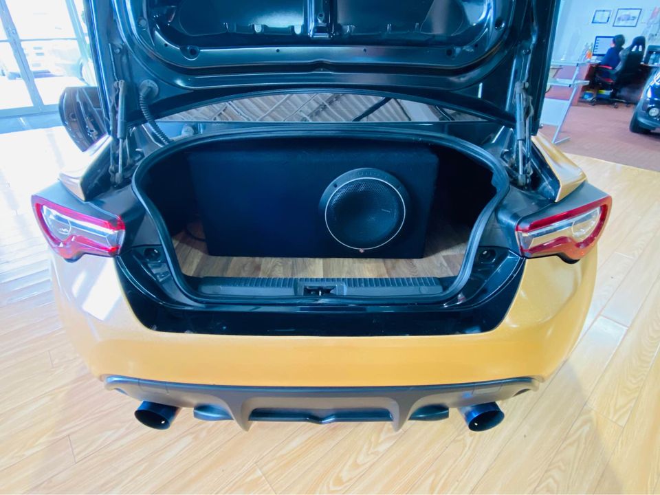 Canadian Selling Toyota 86 With Lamborghini Badges, Notes It’s Not A Real Lambo…