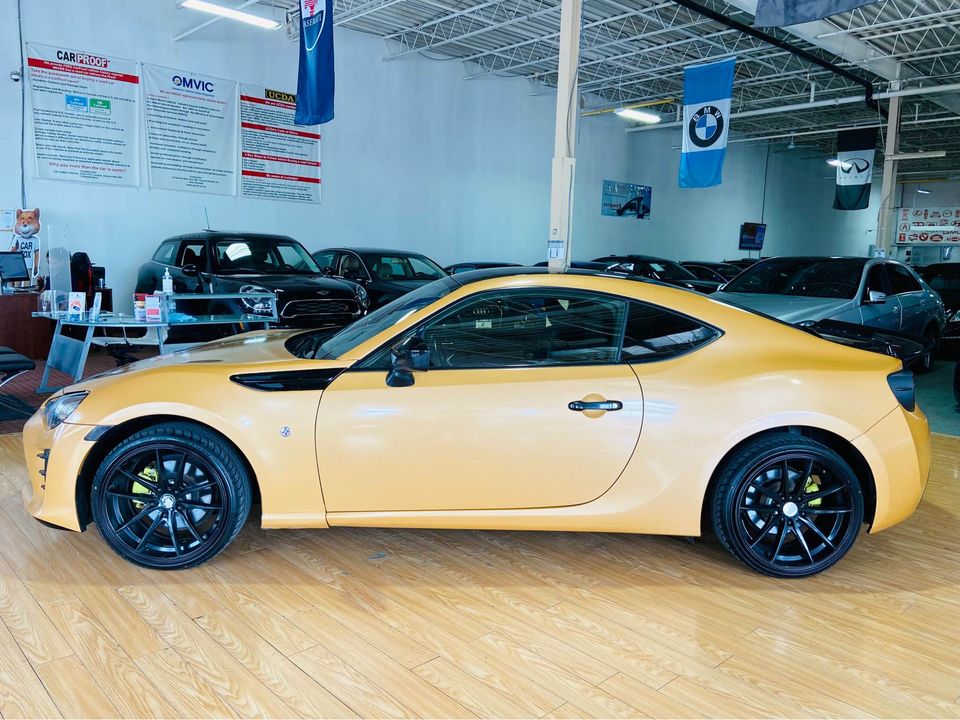Canadian Selling Toyota 86 With Lamborghini Badges, Notes It’s Not A Real Lambo…