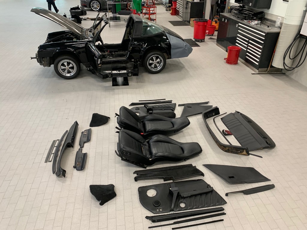 Porsche Classic Restoration Challenge Crowns This 1989 911 Targa The Winner