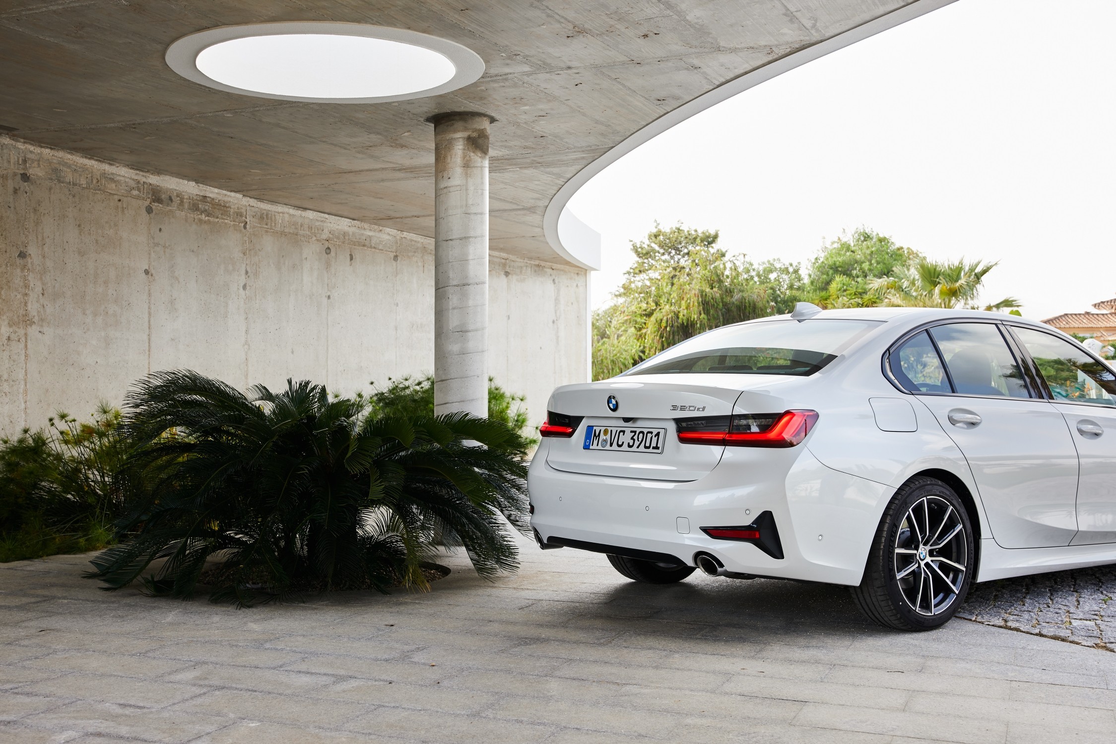 Facelifted 2023 BMW 3 Series Coming With Tweaked Styling