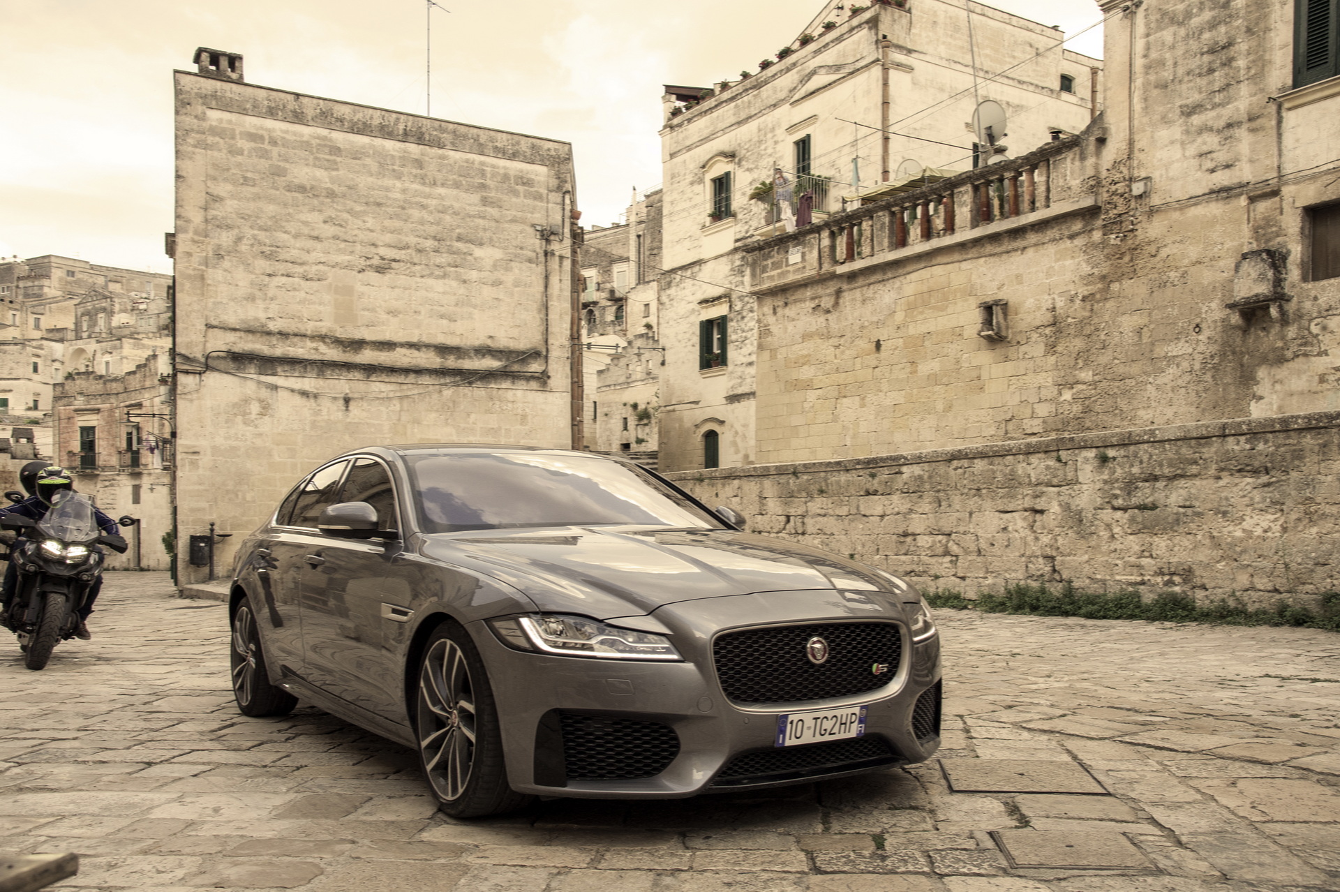 Bond Baddies Drive Jaguar XF In Southern Italy In No Time To Die