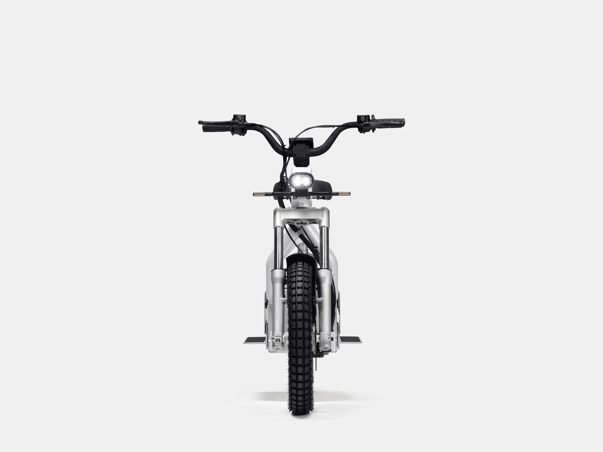 The Cake Makka Electric Moped Charges As Its Being Carried By The Polestar 2