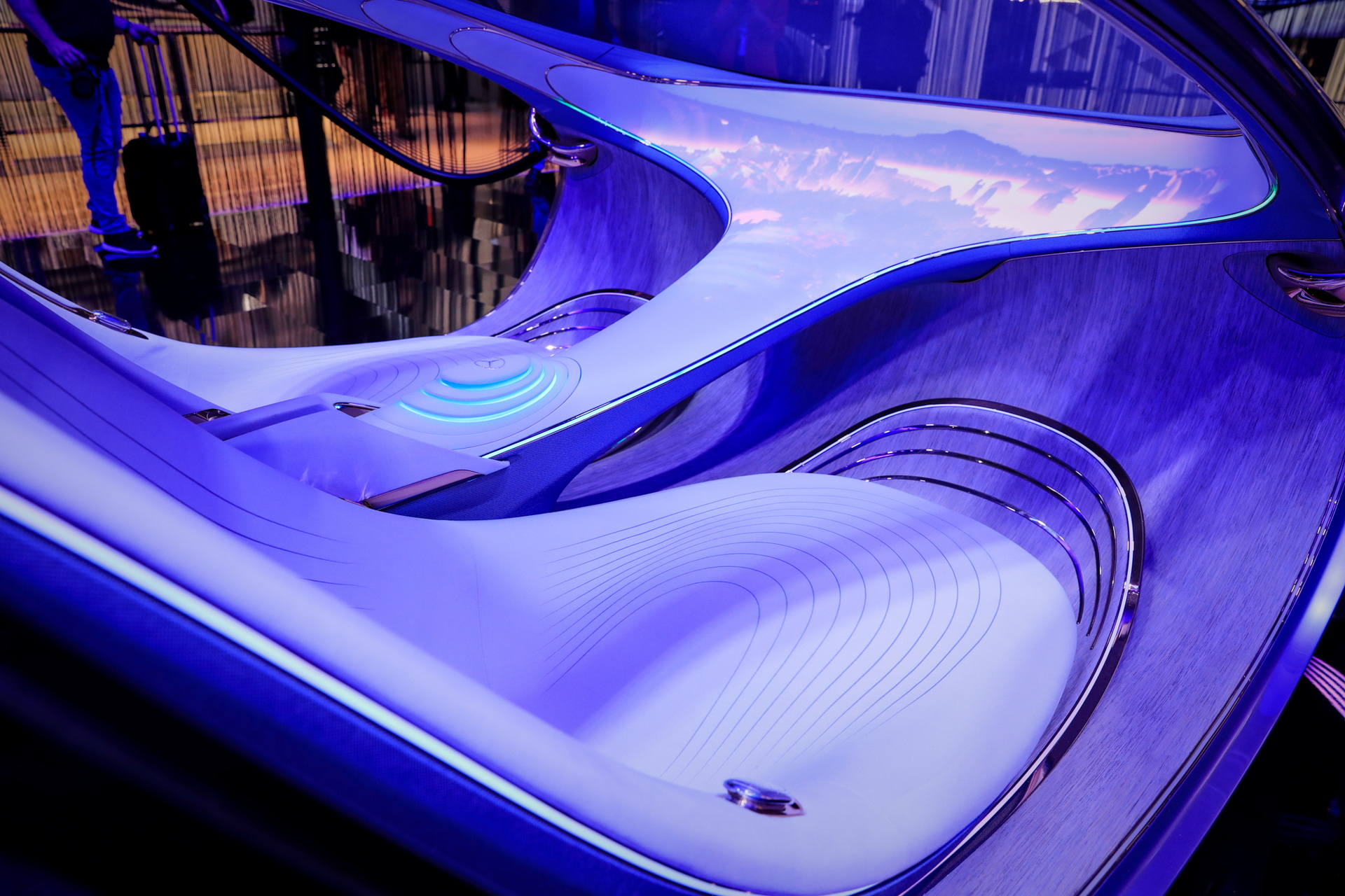 How Mercedes’ Vision AVTR Can Be Controlled With The Power Of Your Thoughts