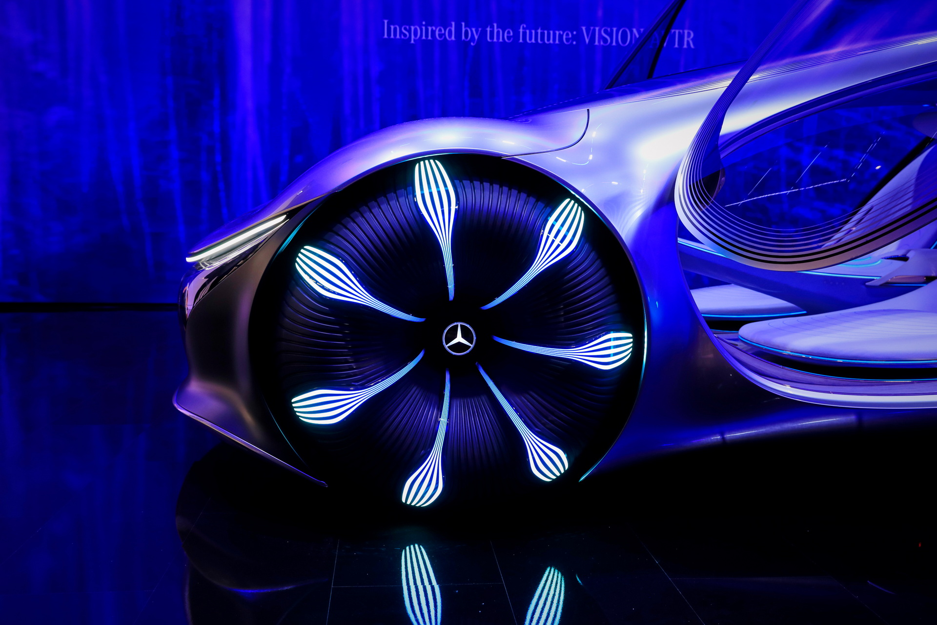 How Mercedes’ Vision AVTR Can Be Controlled With The Power Of Your Thoughts