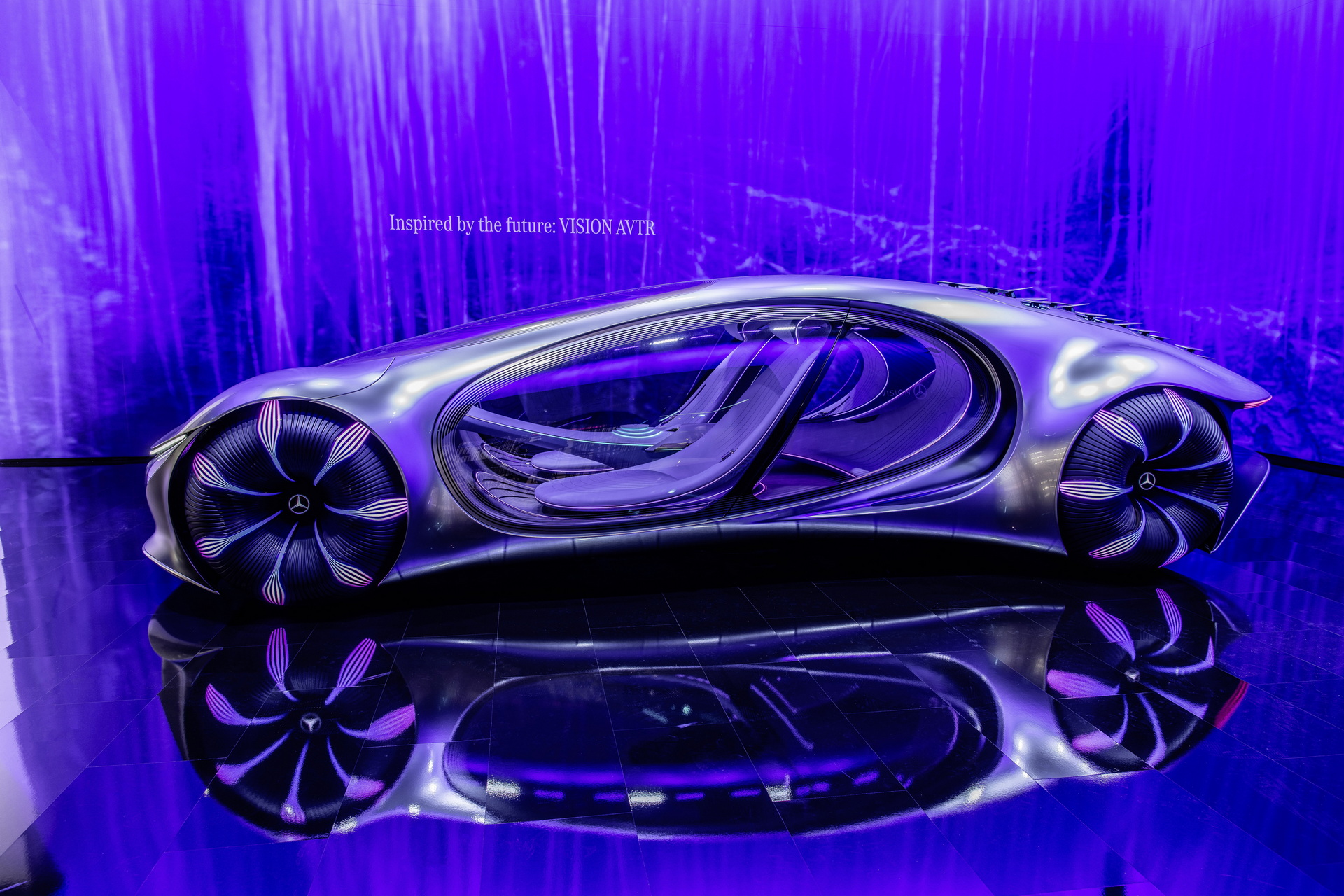 How Mercedes’ Vision AVTR Can Be Controlled With The Power Of Your Thoughts