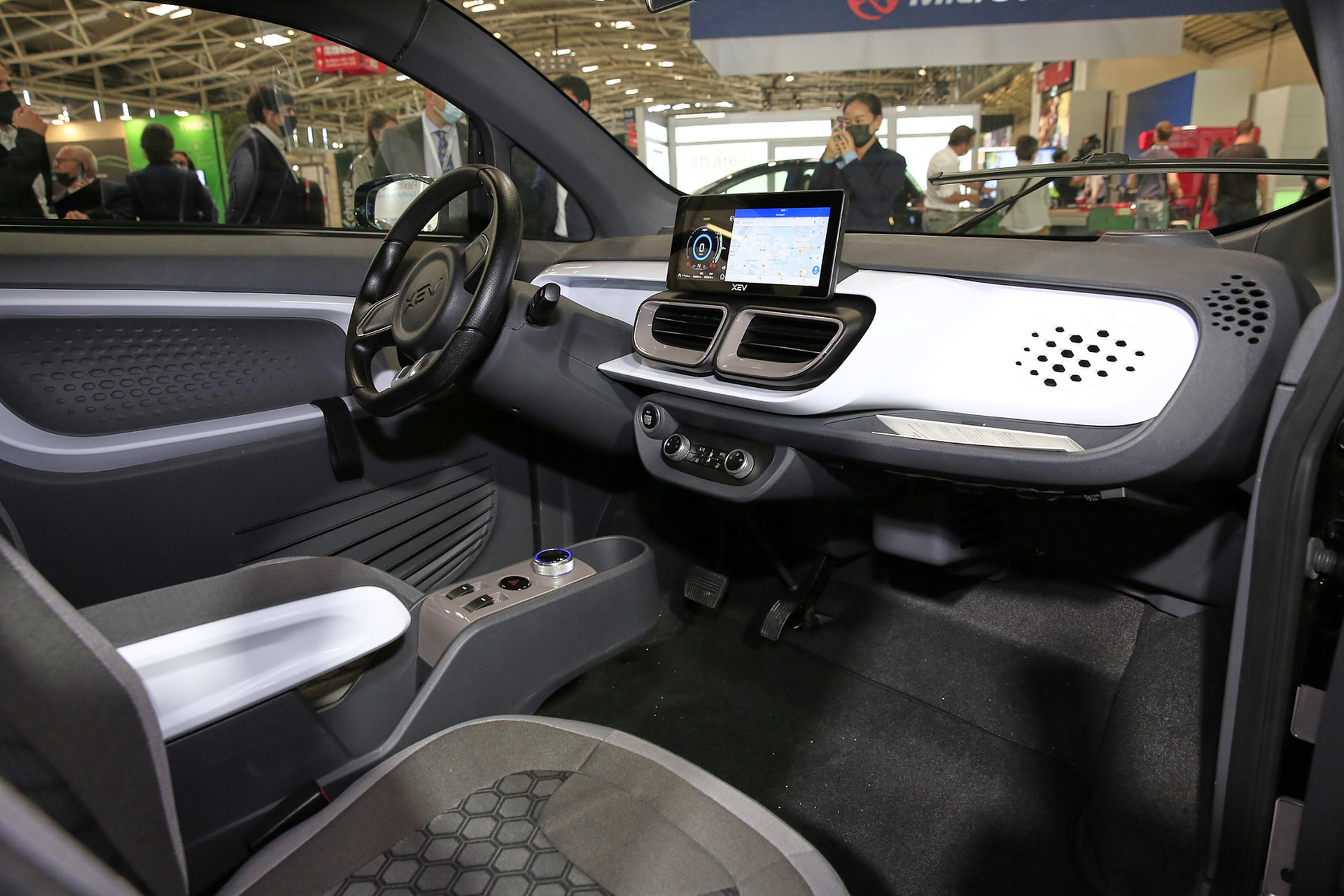 XEV Shows Off European Battery Exchange Program For 3D Printed City Car, The Yoyo