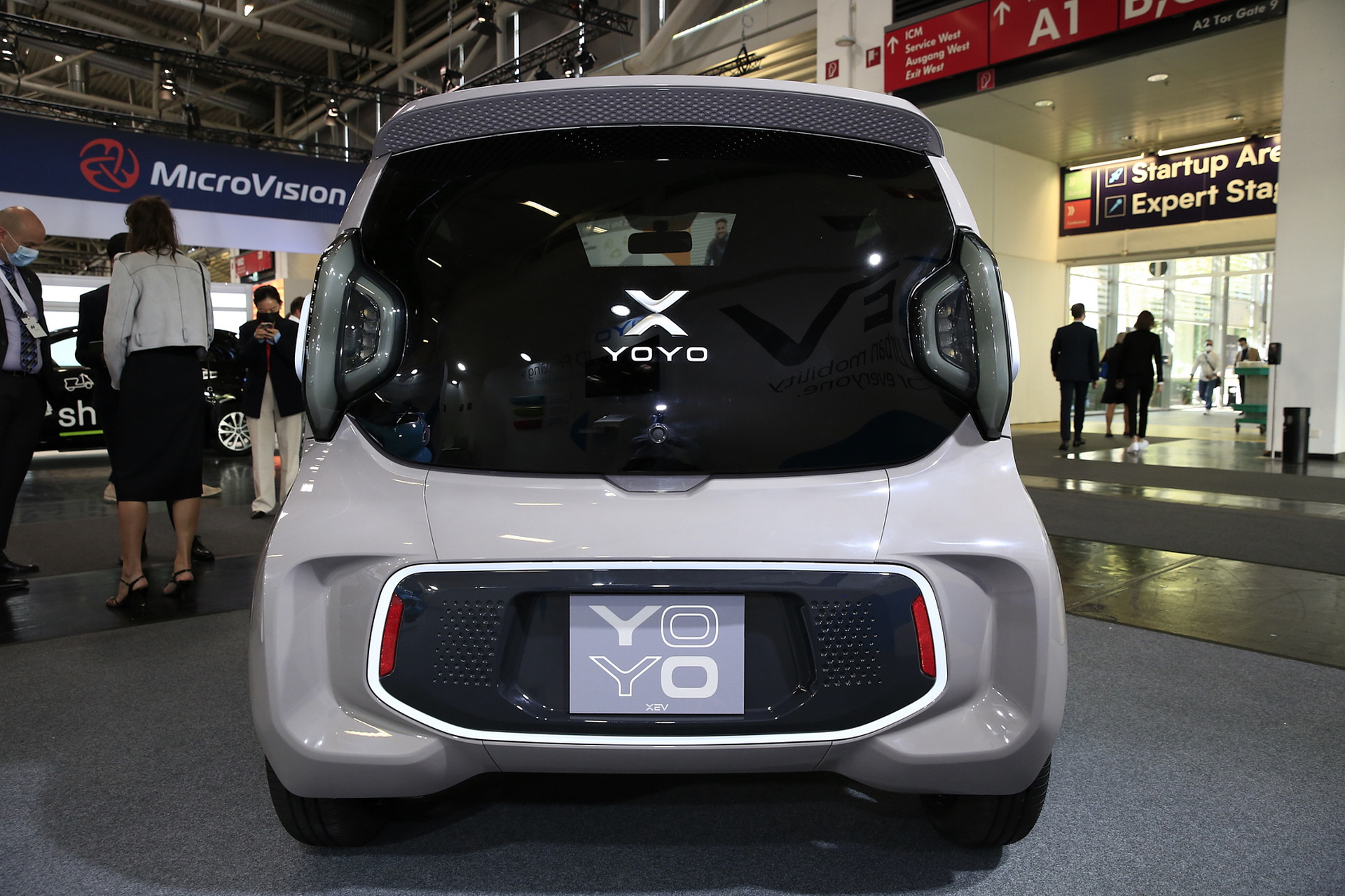 XEV Shows Off European Battery Exchange Program For 3D Printed City Car, The Yoyo