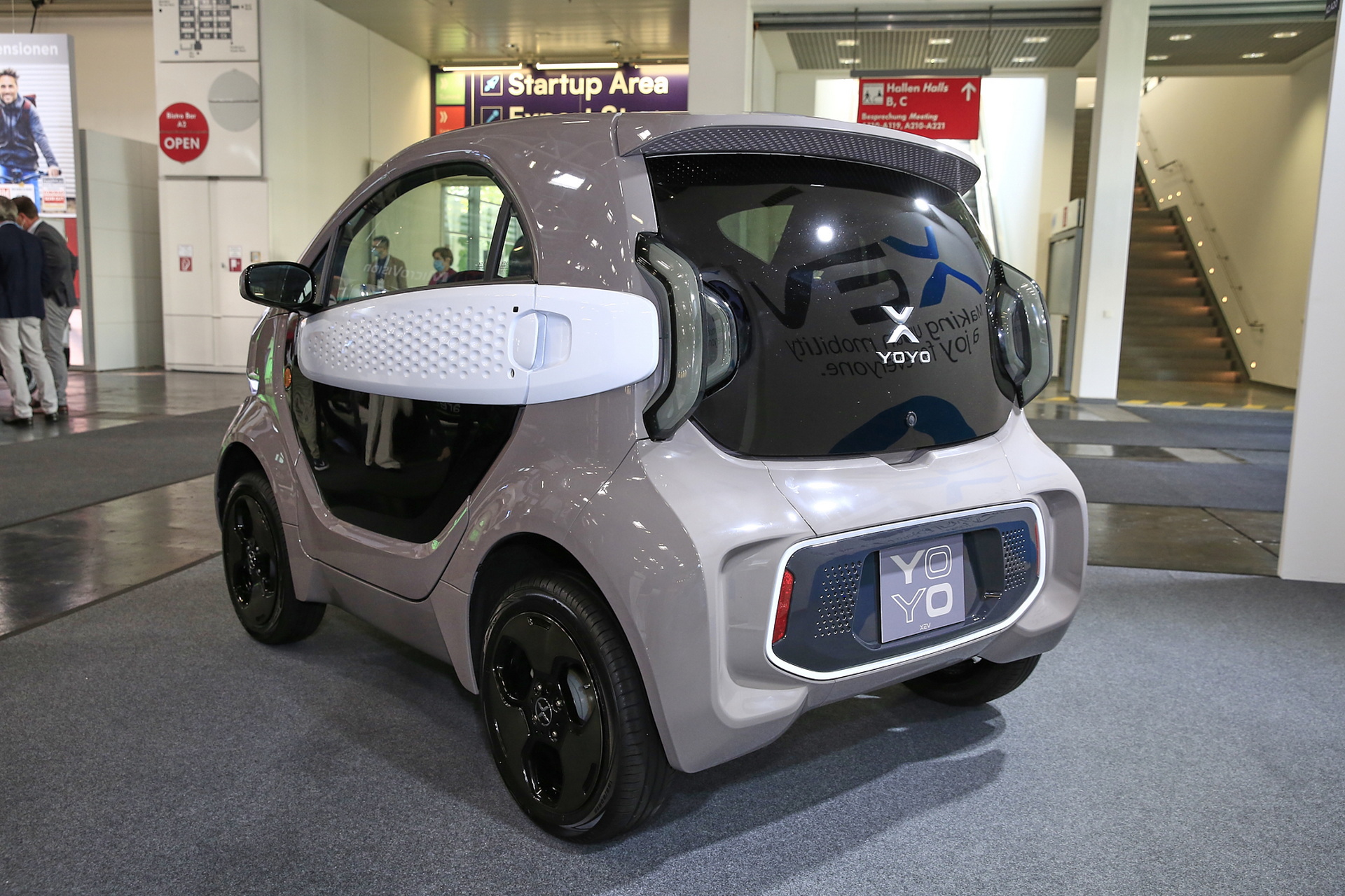 XEV Shows Off European Battery Exchange Program For 3D Printed City Car, The Yoyo