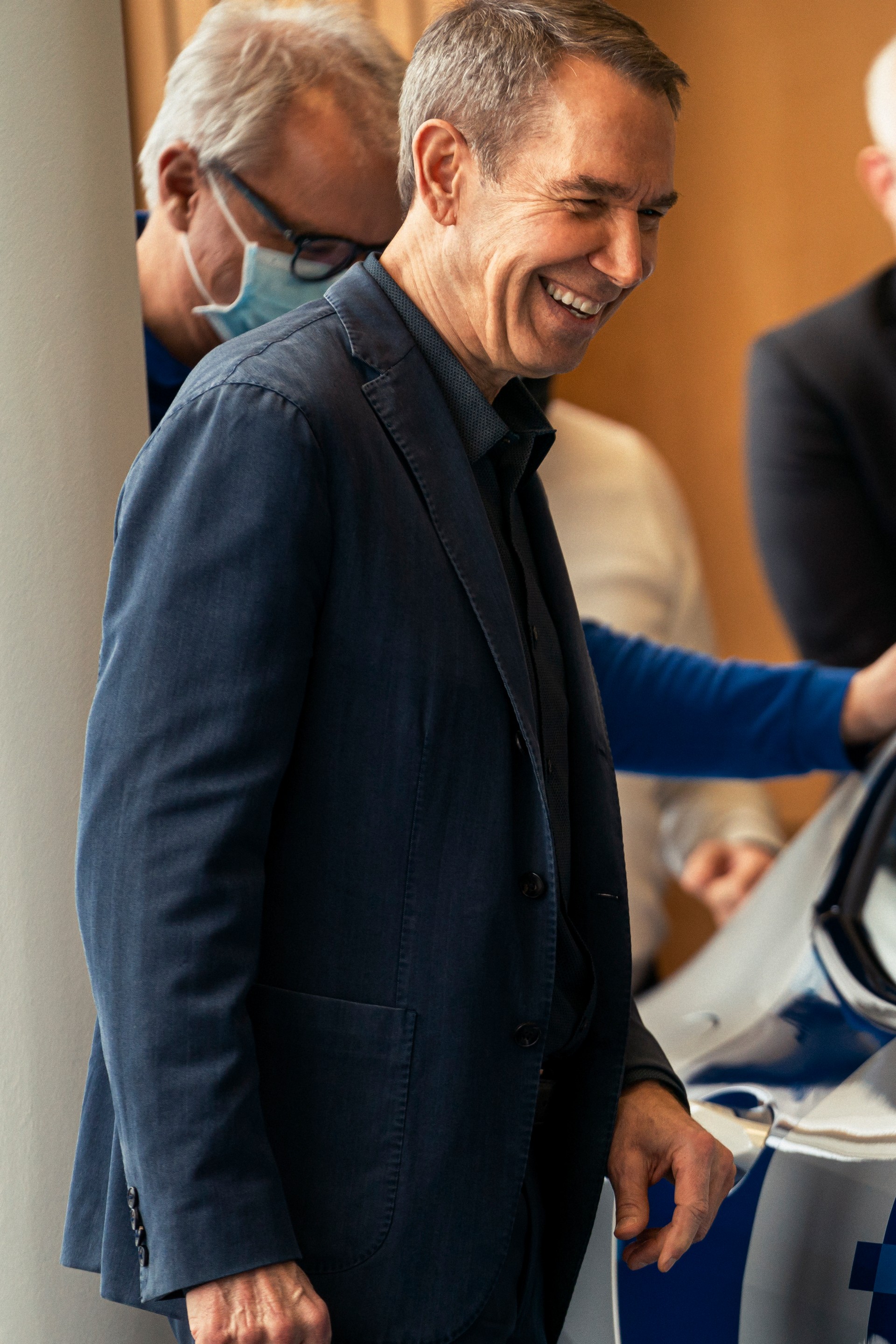 BMW 8 x Jeff Koons Announced As Artistic 8-Series Gran Coupe