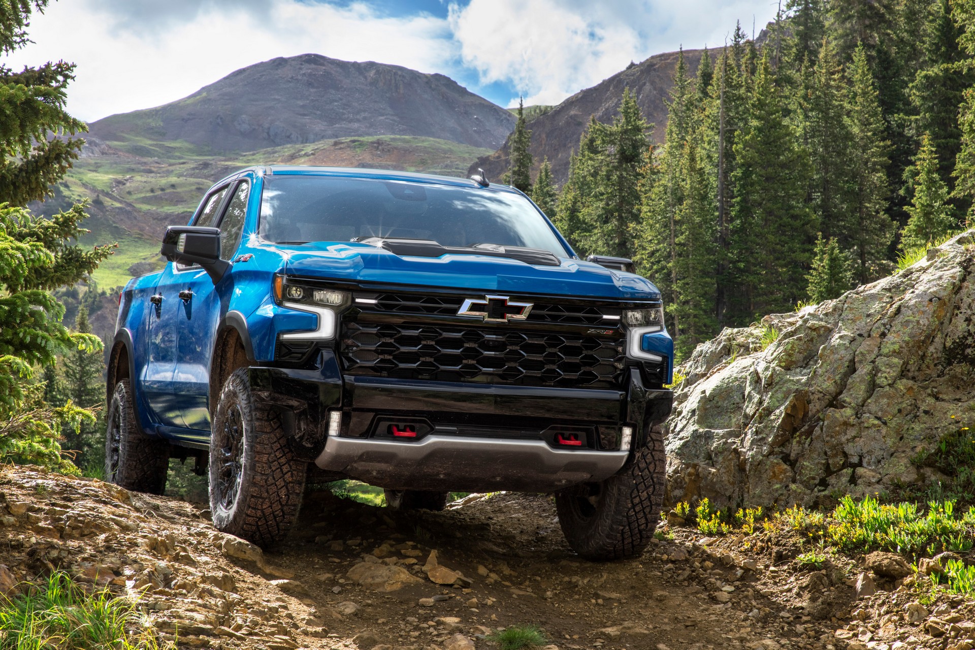 2022 Chevrolet Silverado ZR2 Debuts As The Brand’s Flagship Off-Road Pickup