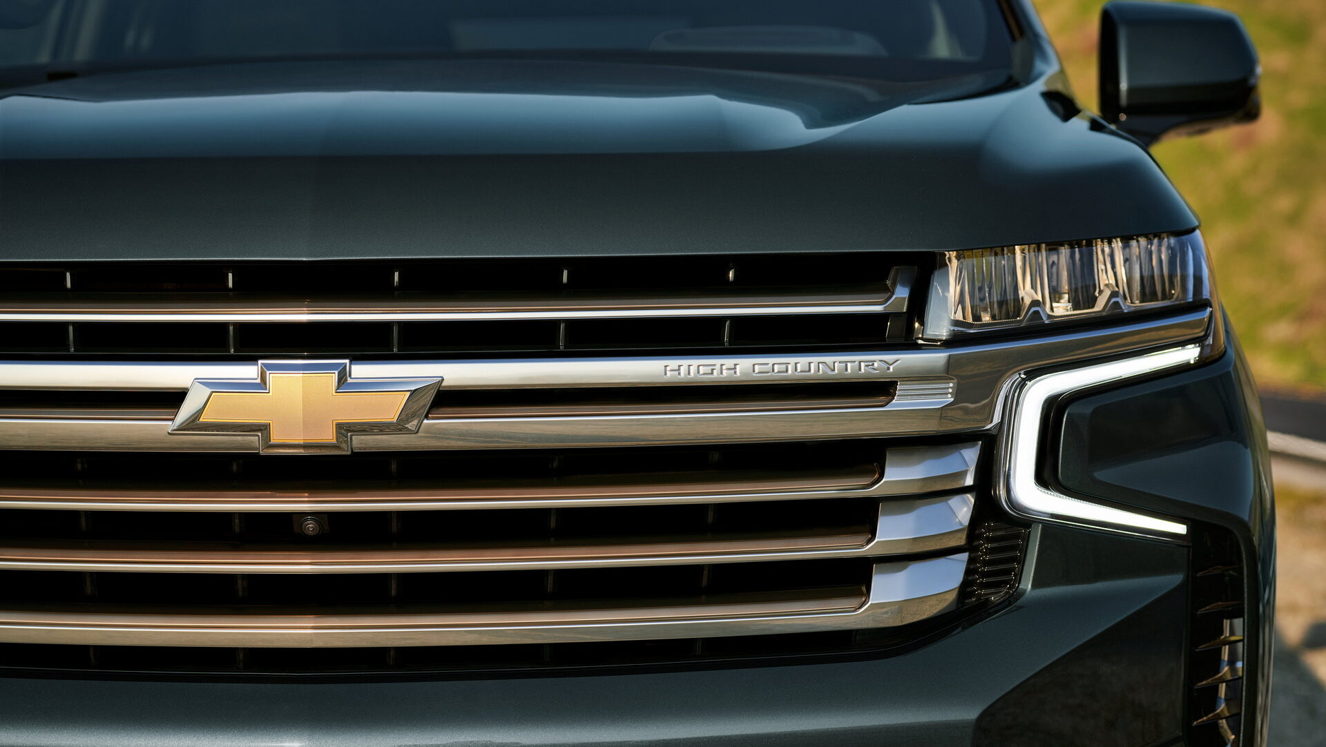 Chevy Expands Availability Of 6.2L V8, Adds New Tech To 2022 Tahoe And Suburban