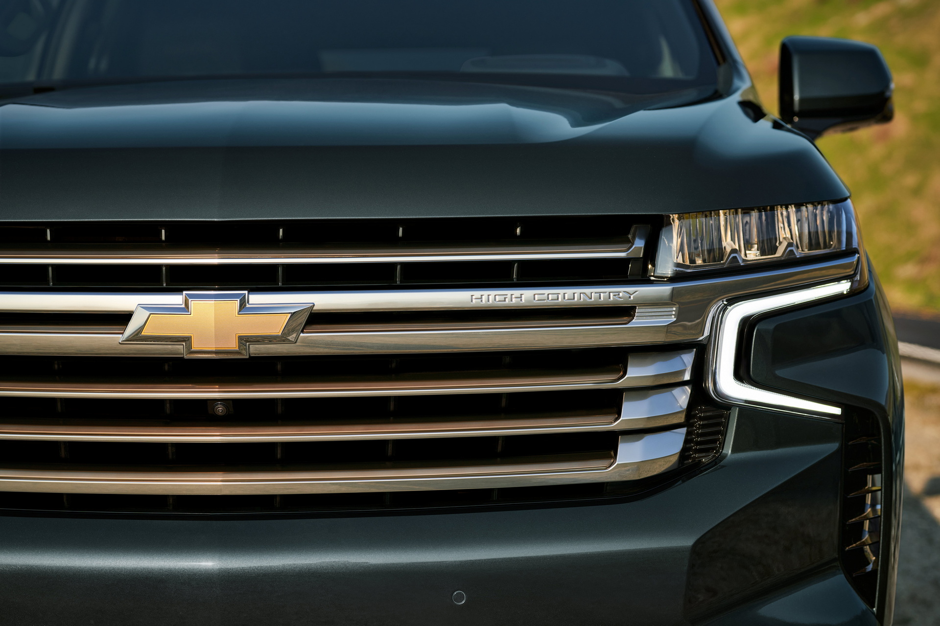 Chevy Expands Availability Of 6.2L V8, Adds New Tech To 2022 Tahoe And Suburban
