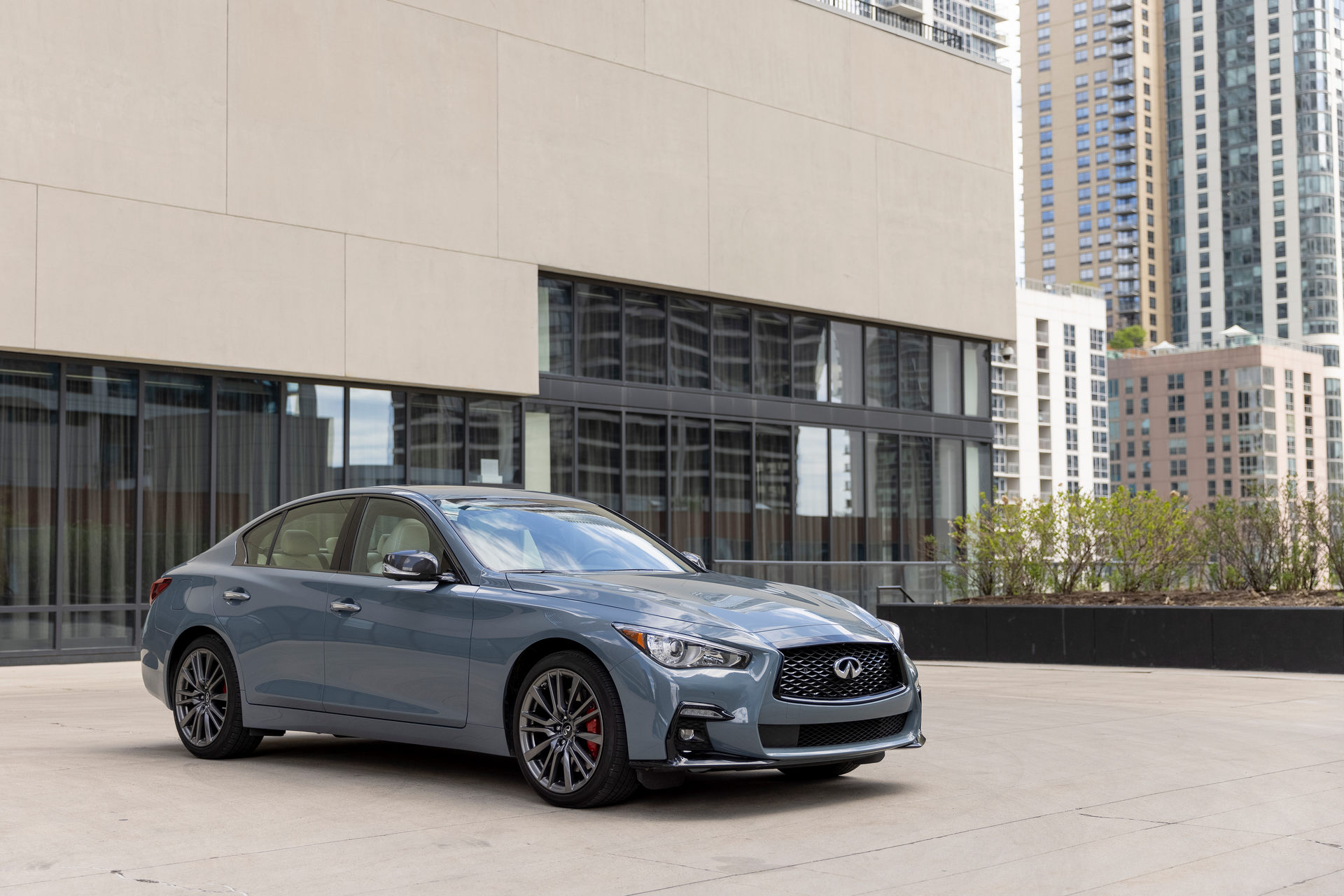 2022 Infiniti Q50 Comes With Wireless Apple CarPlay, Starts At $42,100