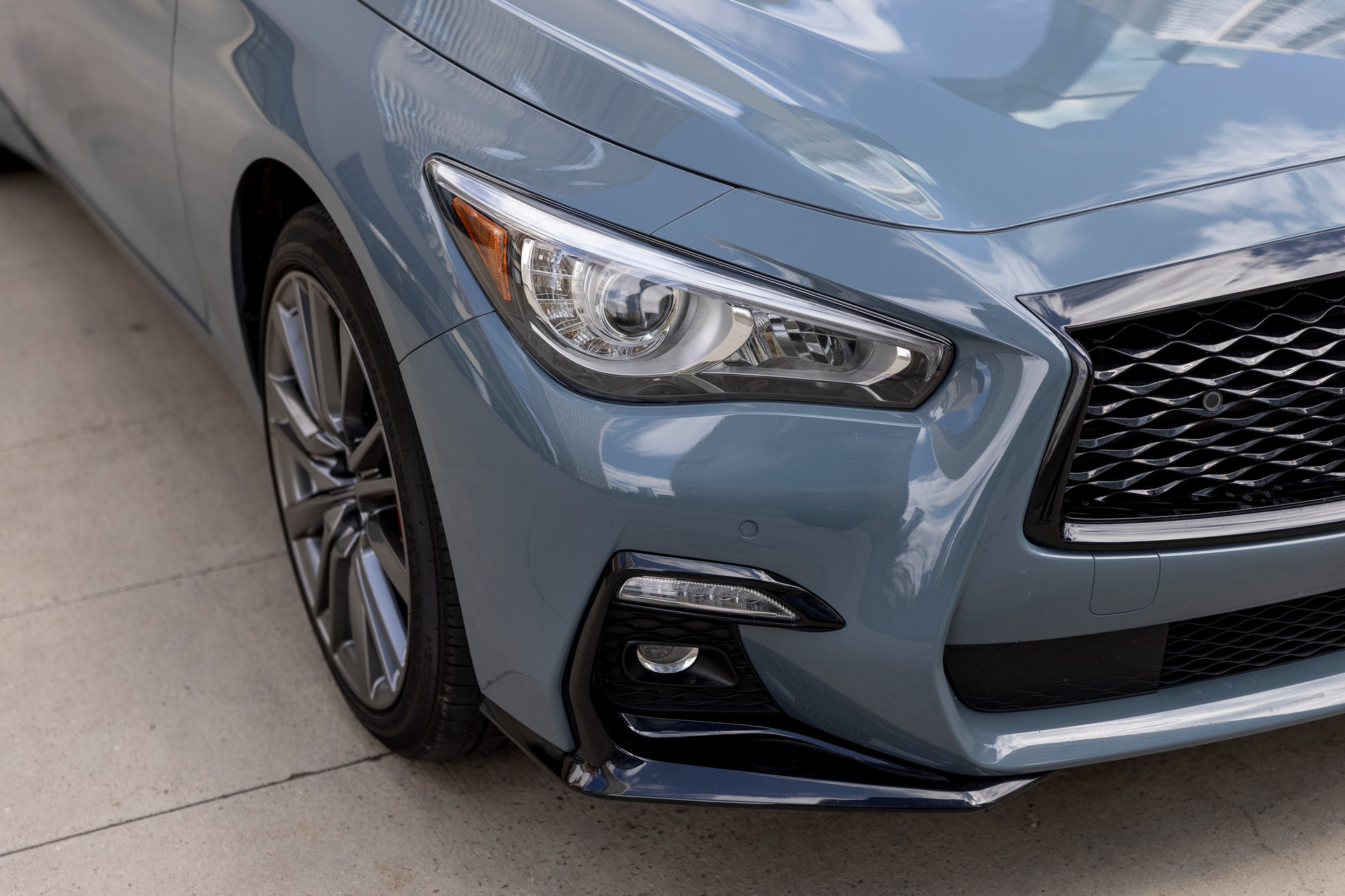 2022 Infiniti Q50 Comes With Wireless Apple CarPlay, Starts At $42,100