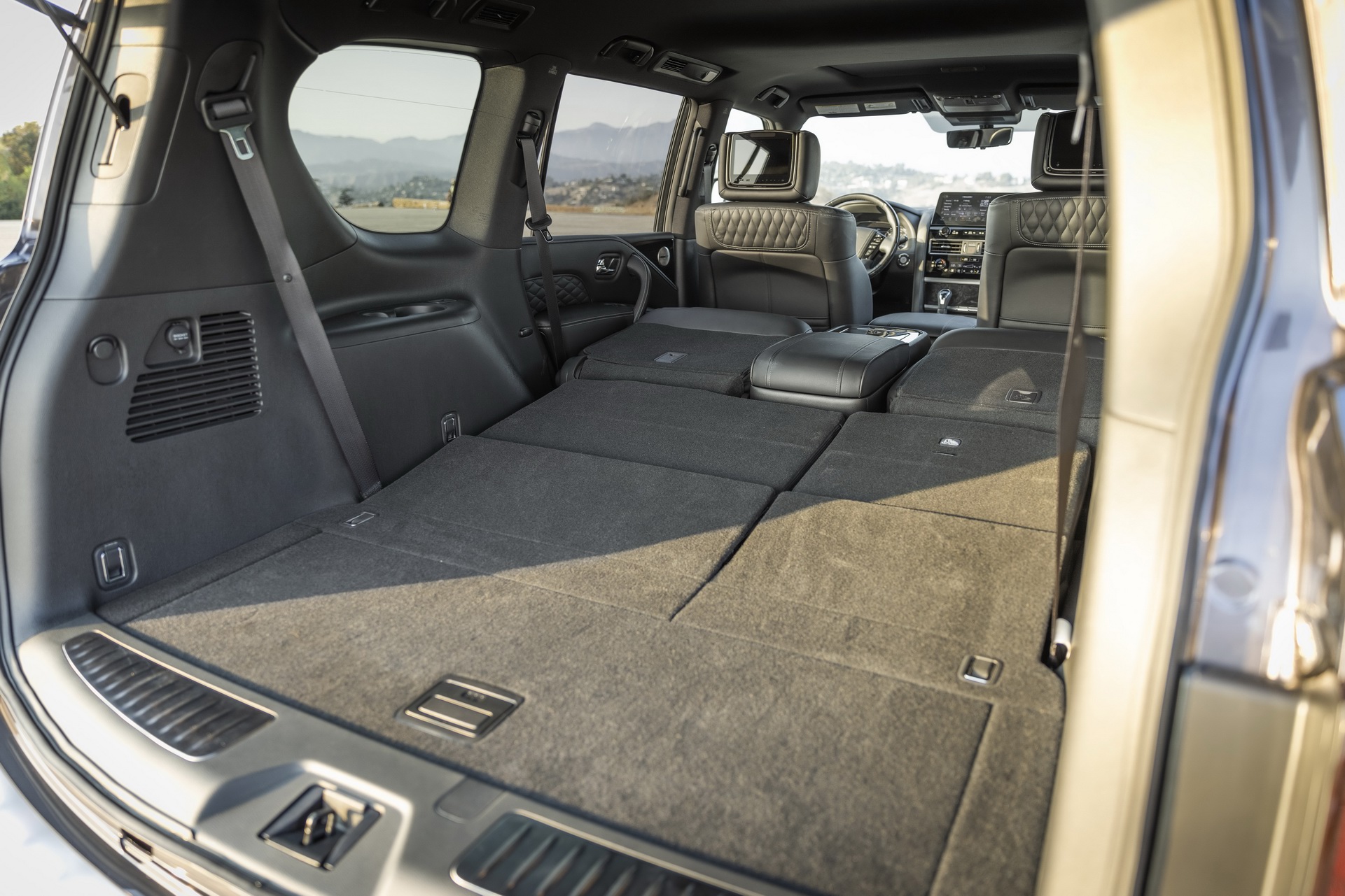 2022 Infiniti QX80 With New 12.3-Inch Infotainment Starts At $71,995