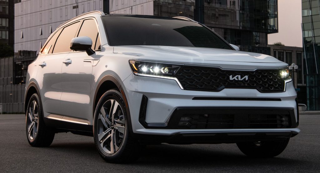  The 2022 Kia Sorento Plug-In Hybrid Offers 32 Miles Of Electric-Only Range And Starts At $44,990