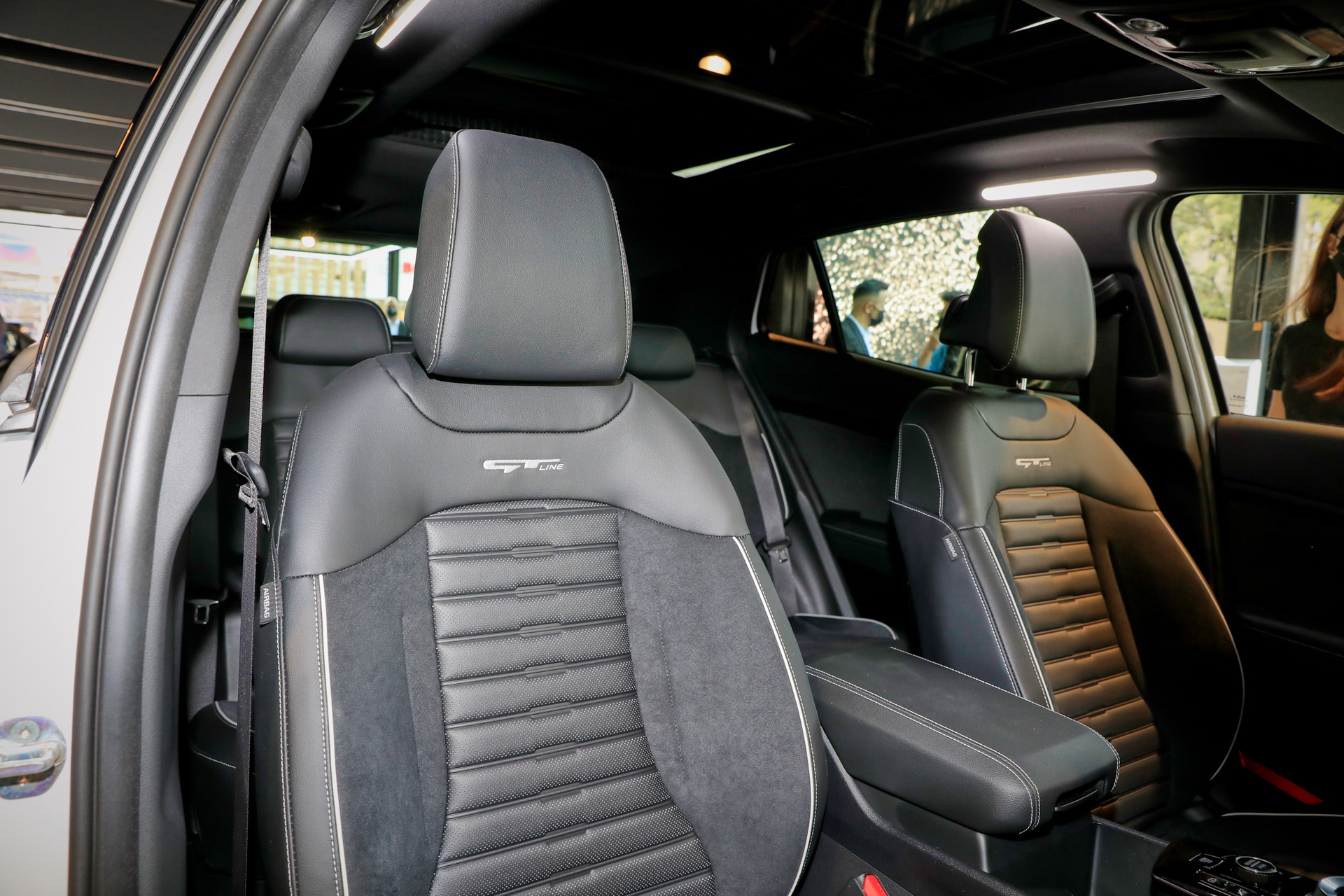 Take A Look At Europe’s Shorter 2022 Kia Sportage GT-Line