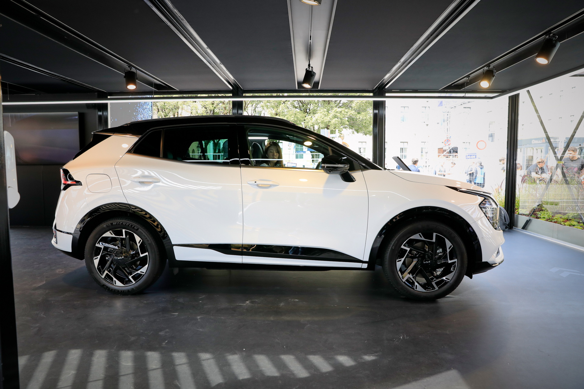 Take A Look At Europe’s Shorter 2022 Kia Sportage GT-Line