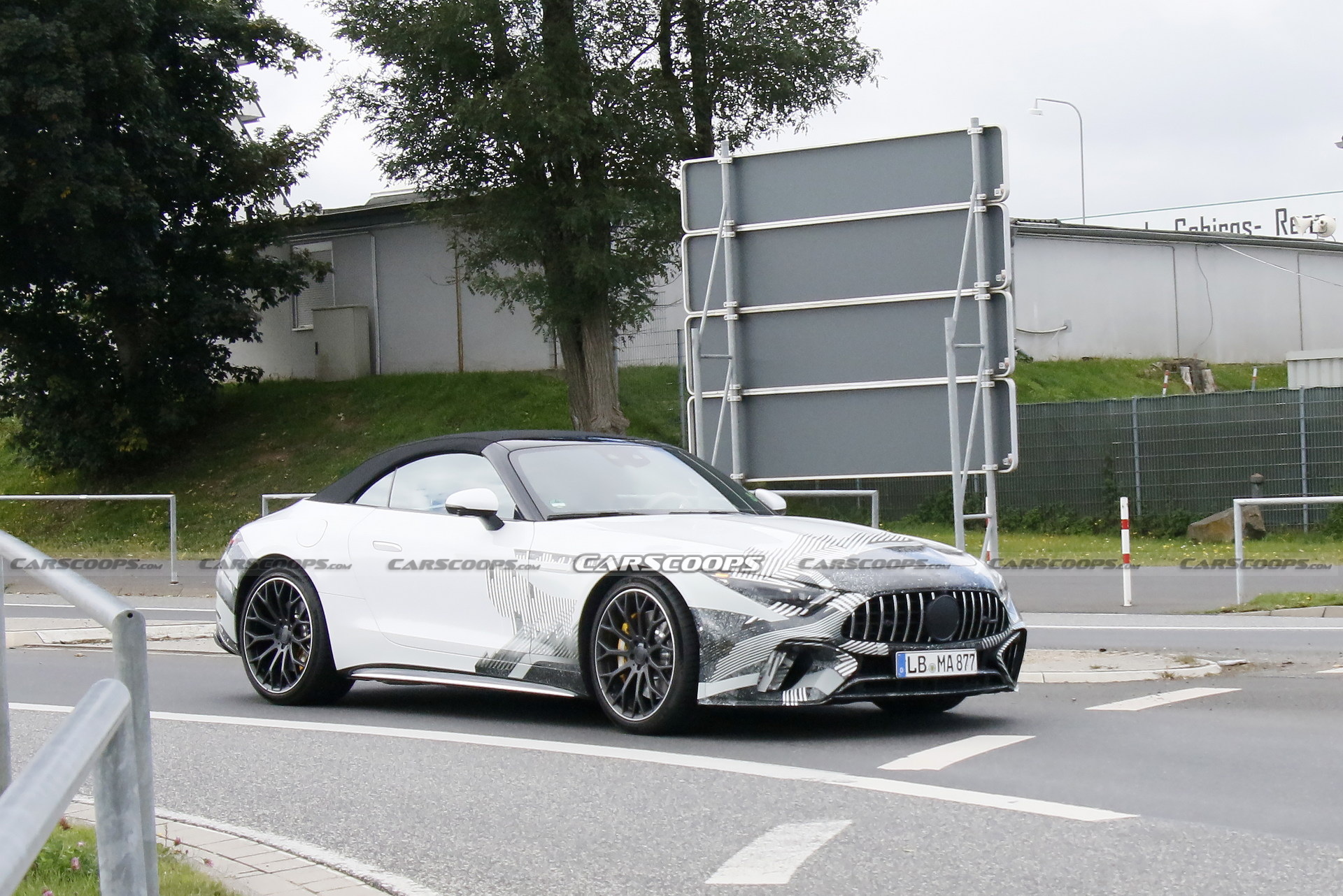 2022 Mercedes-AMG SL Strips Off Camouflage Before Imminent Debut