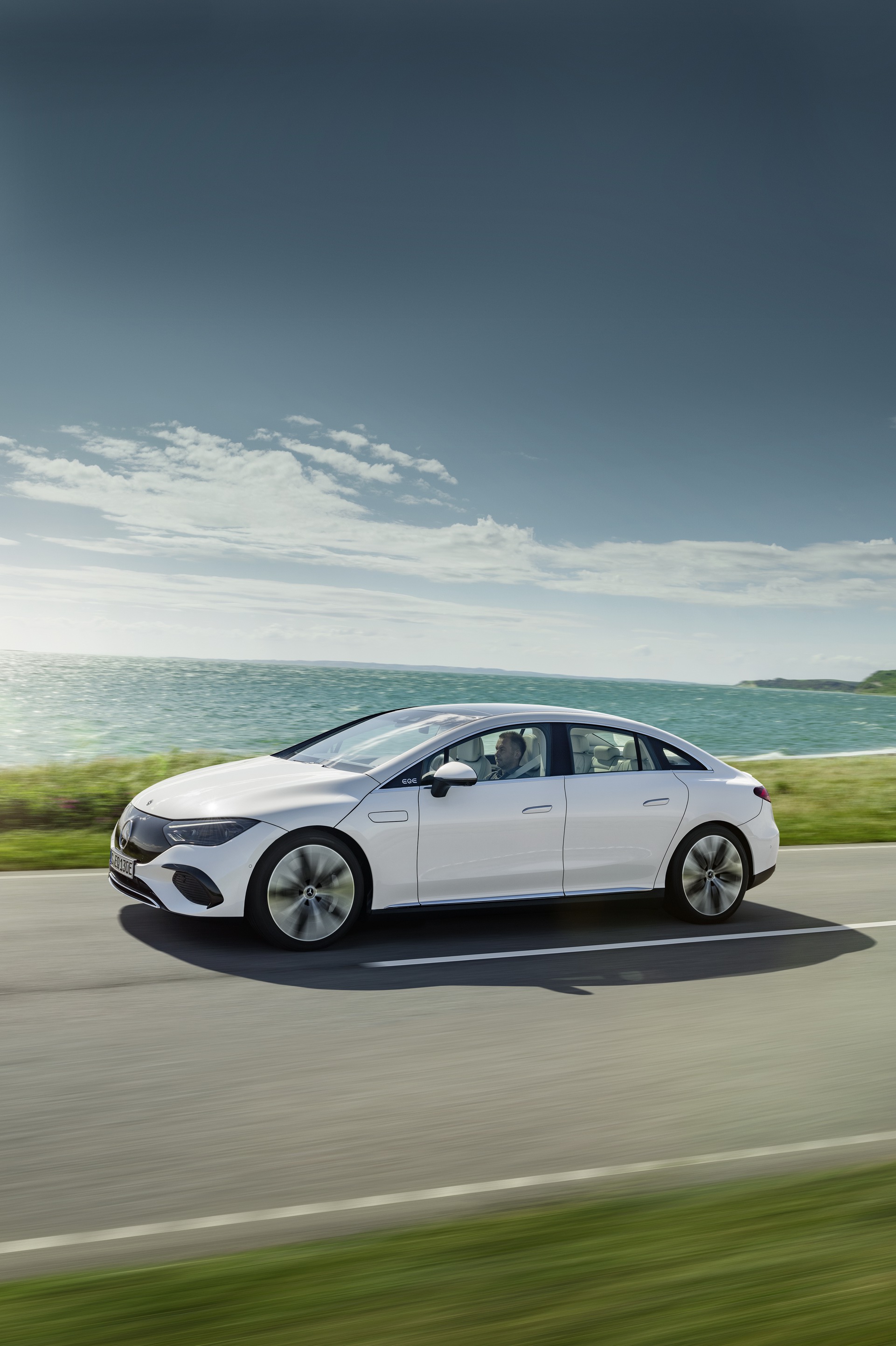 2023 Mercedes-Benz EQE Sedan Is The E-Class Of The Electric Age That’s Coming For Tesla