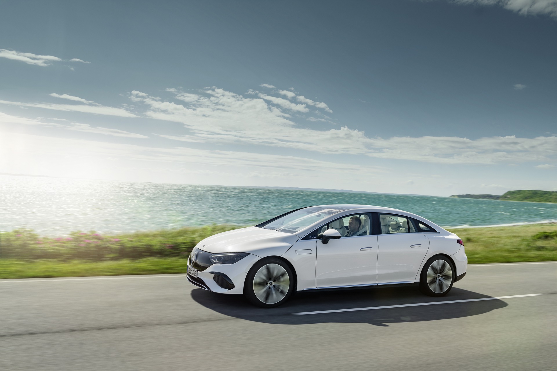 2023 Mercedes-Benz EQE Sedan Is The E-Class Of The Electric Age That’s Coming For Tesla