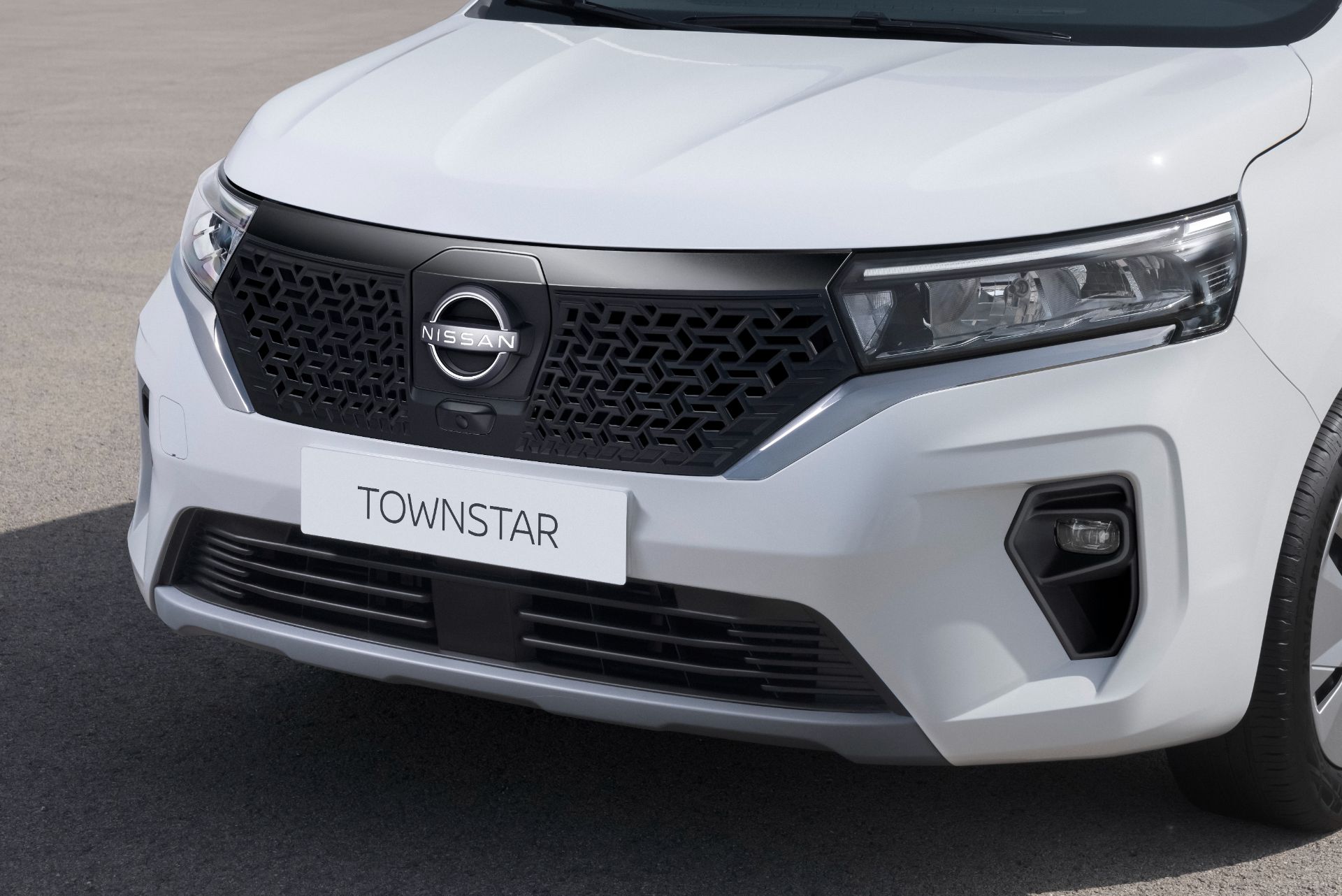 Nissan Replaces NV200 And e-NV200 With All-New Townstar, Updates The Rest Of Its LCV Range