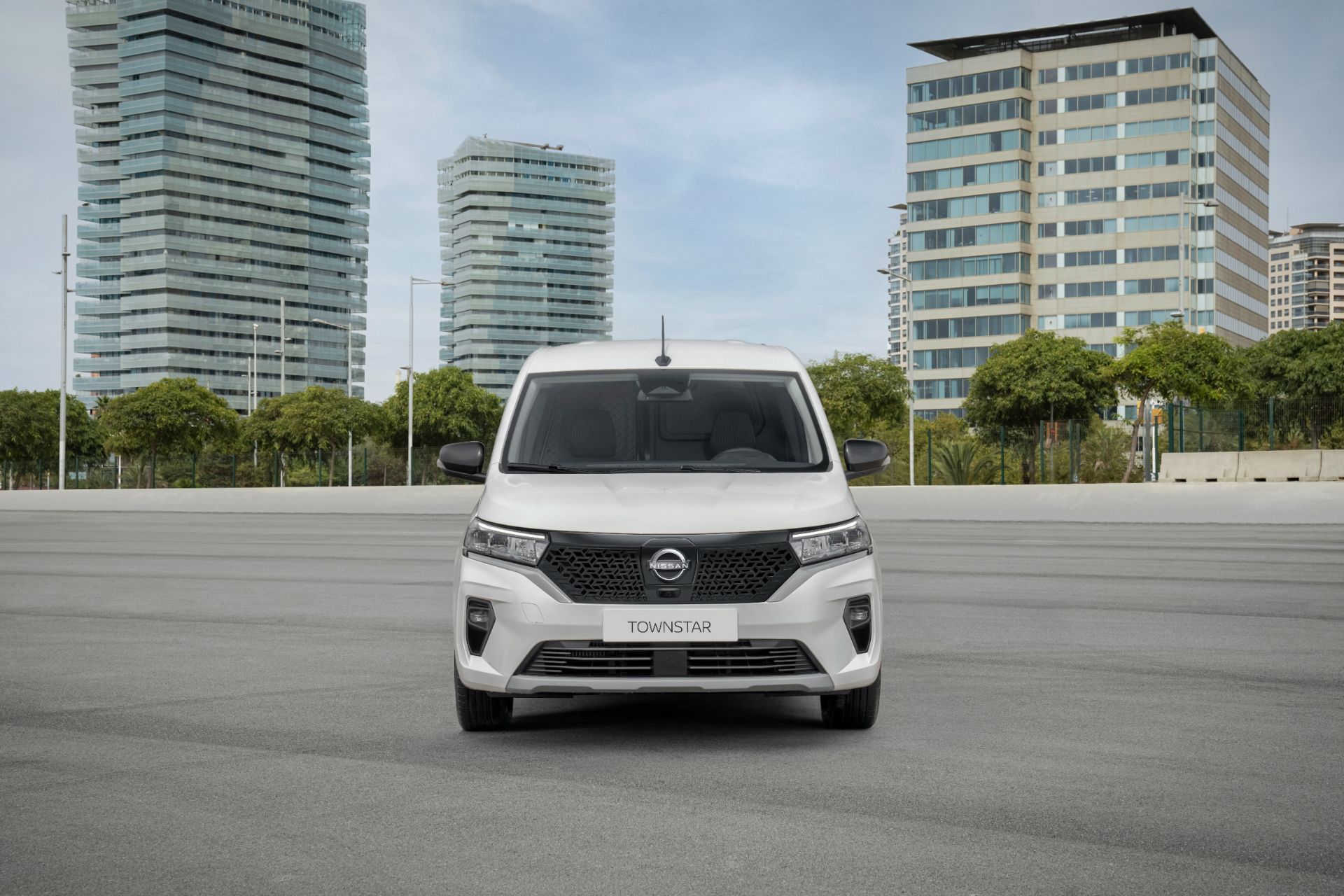 Nissan Replaces NV200 And e-NV200 With All-New Townstar, Updates The Rest Of Its LCV Range