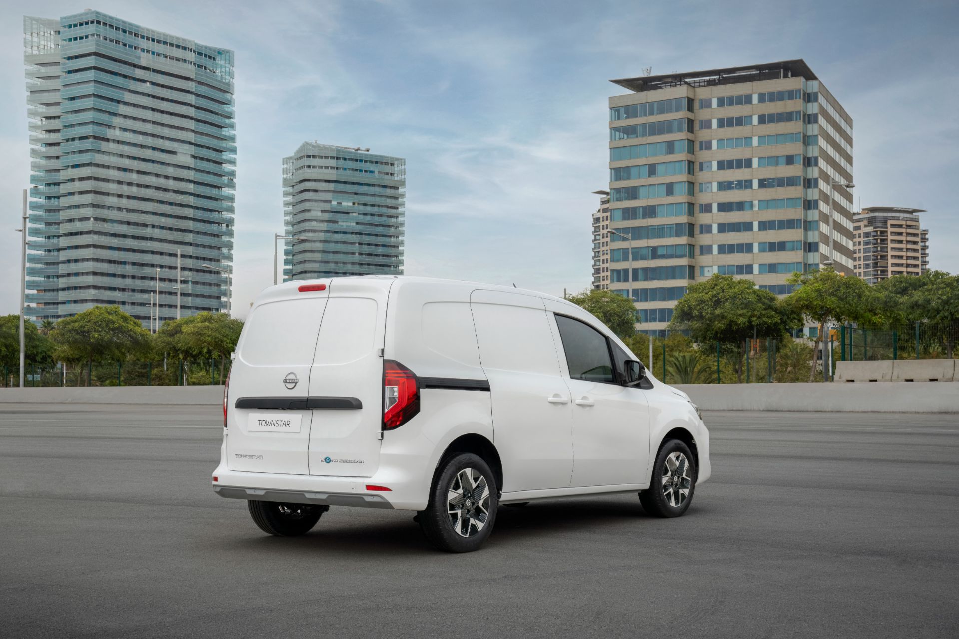 Nissan Replaces NV200 And e-NV200 With All-New Townstar, Updates The Rest Of Its LCV Range