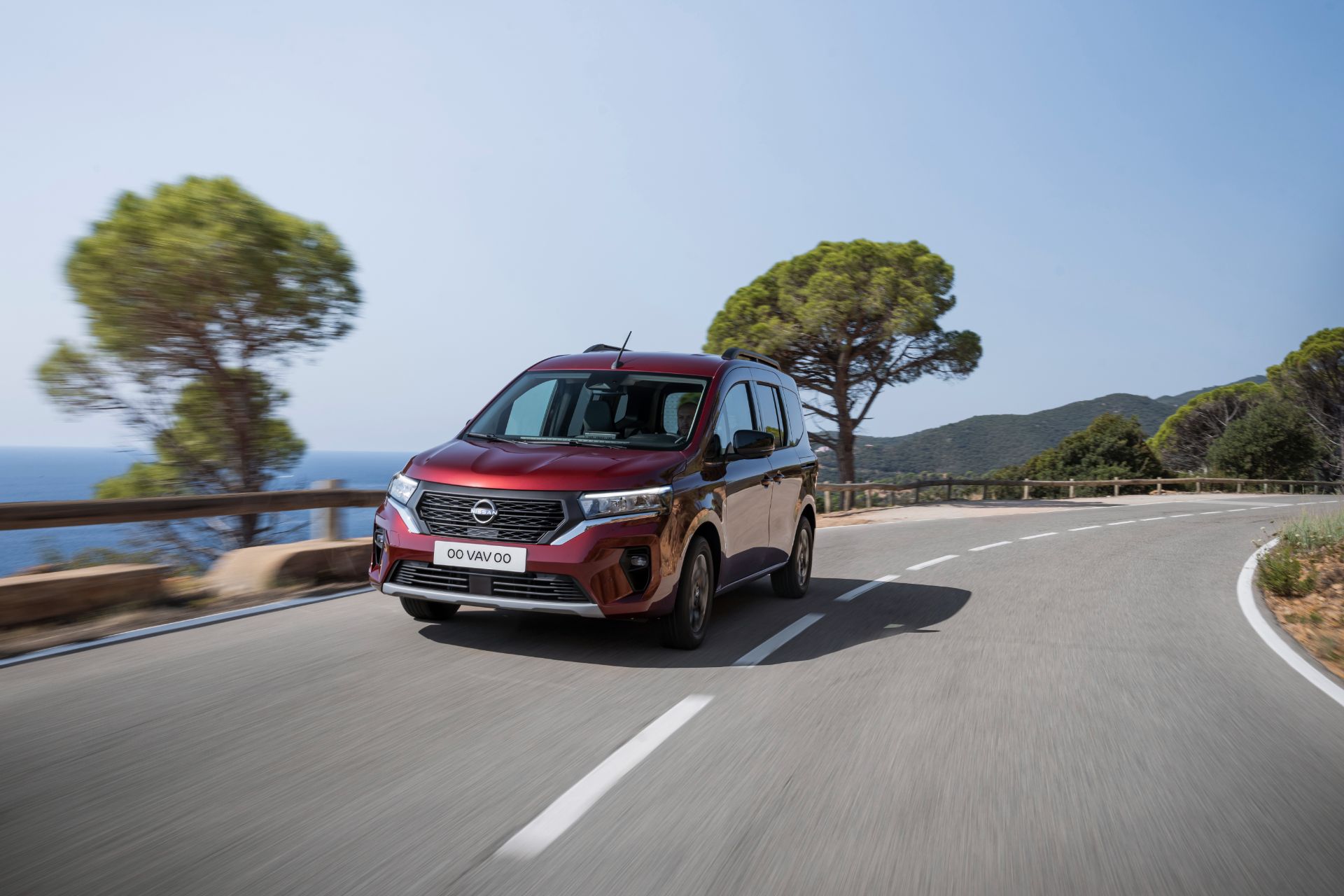 Nissan Replaces NV200 And e-NV200 With All-New Townstar, Updates The Rest Of Its LCV Range