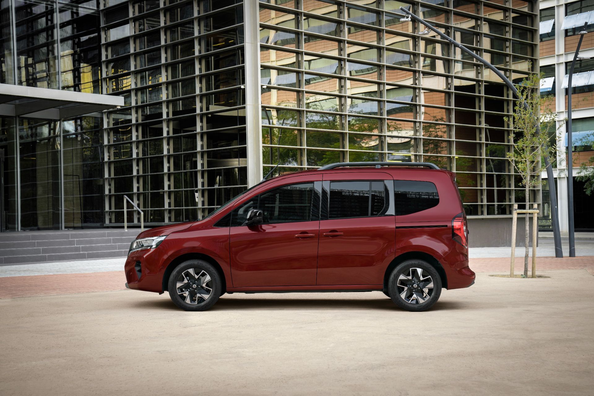 Nissan Replaces NV200 And e-NV200 With All-New Townstar, Updates The Rest Of Its LCV Range