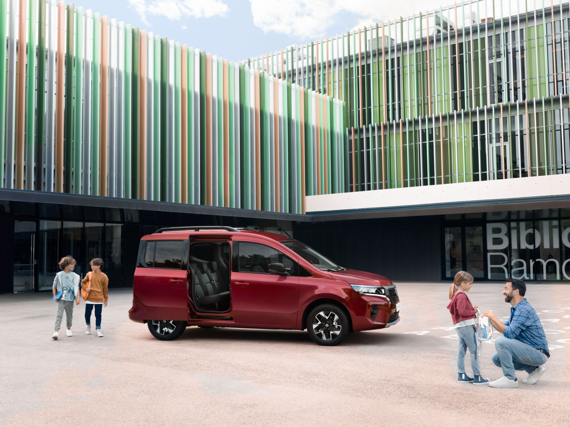 Nissan Replaces NV200 And e-NV200 With All-New Townstar, Updates The Rest Of Its LCV Range