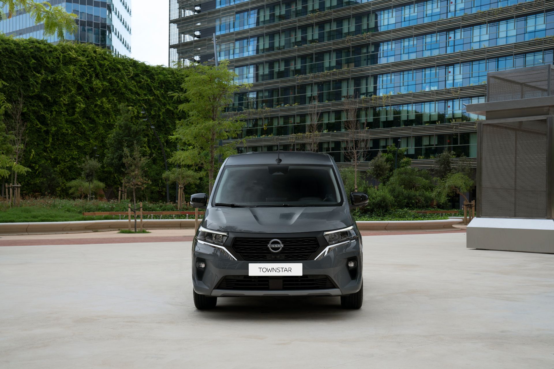 Nissan Replaces NV200 And e-NV200 With All-New Townstar, Updates The Rest Of Its LCV Range