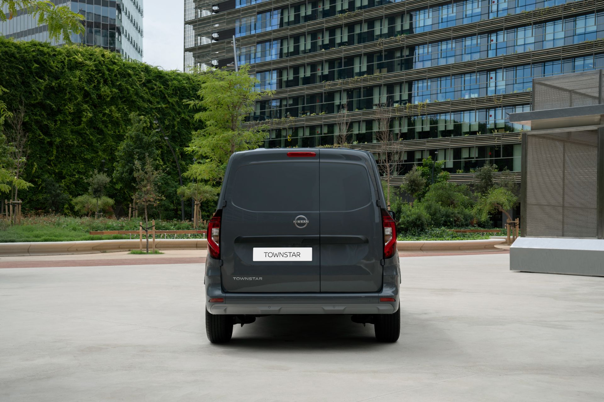 Nissan Replaces NV200 And e-NV200 With All-New Townstar, Updates The Rest Of Its LCV Range