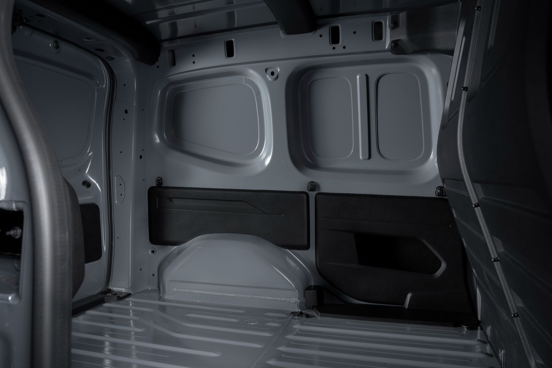 Nissan Replaces NV200 And e-NV200 With All-New Townstar, Updates The Rest Of Its LCV Range