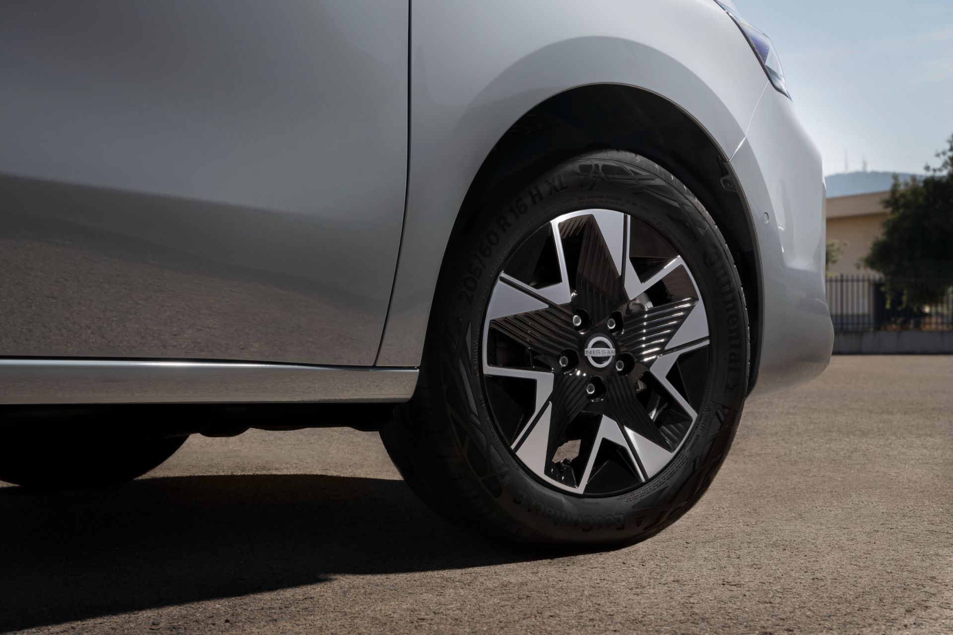 Nissan Replaces NV200 And e-NV200 With All-New Townstar, Updates The Rest Of Its LCV Range