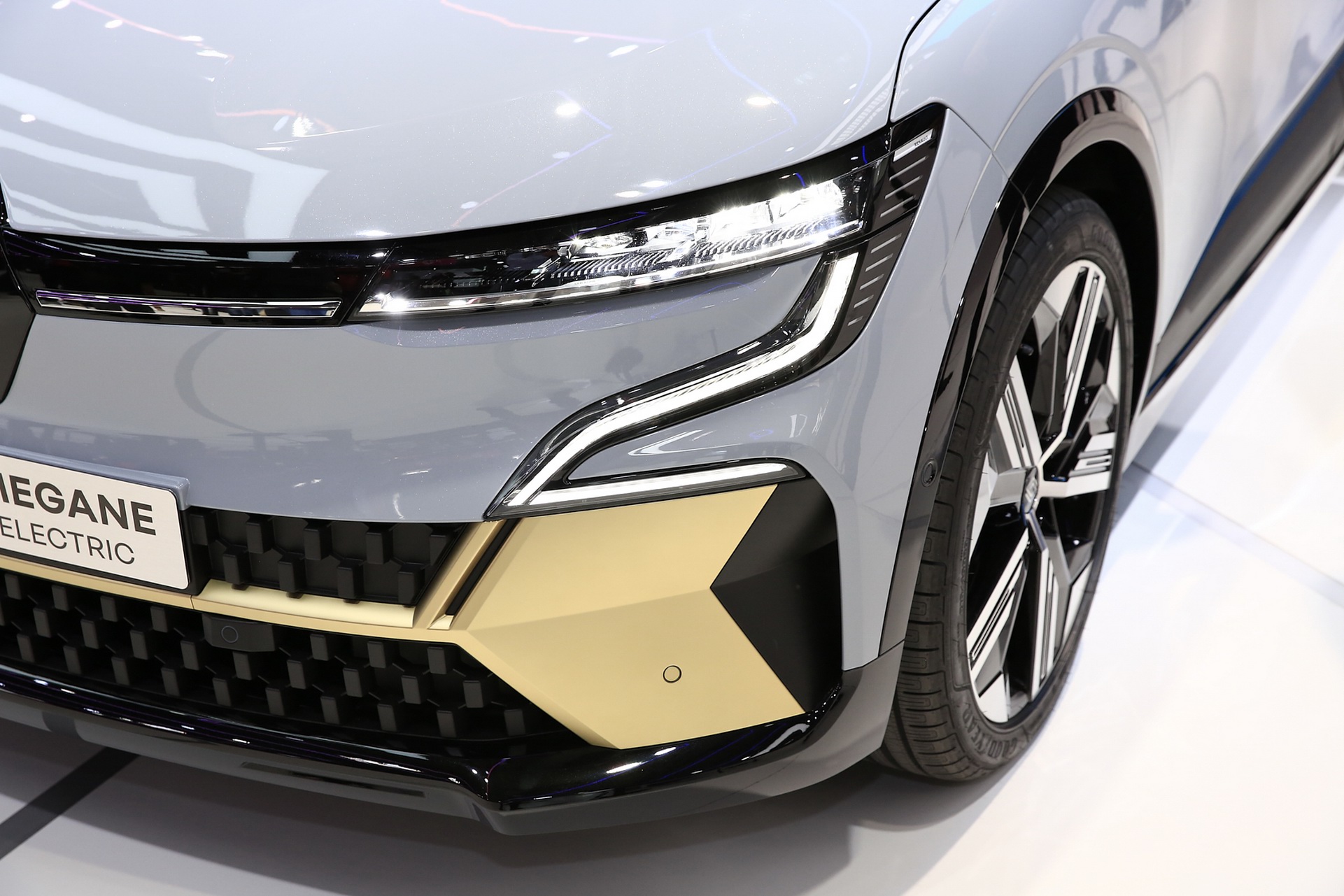 2022 Renault Mégane E-Tech Unveiled As A Fully Electric Compact Crossover