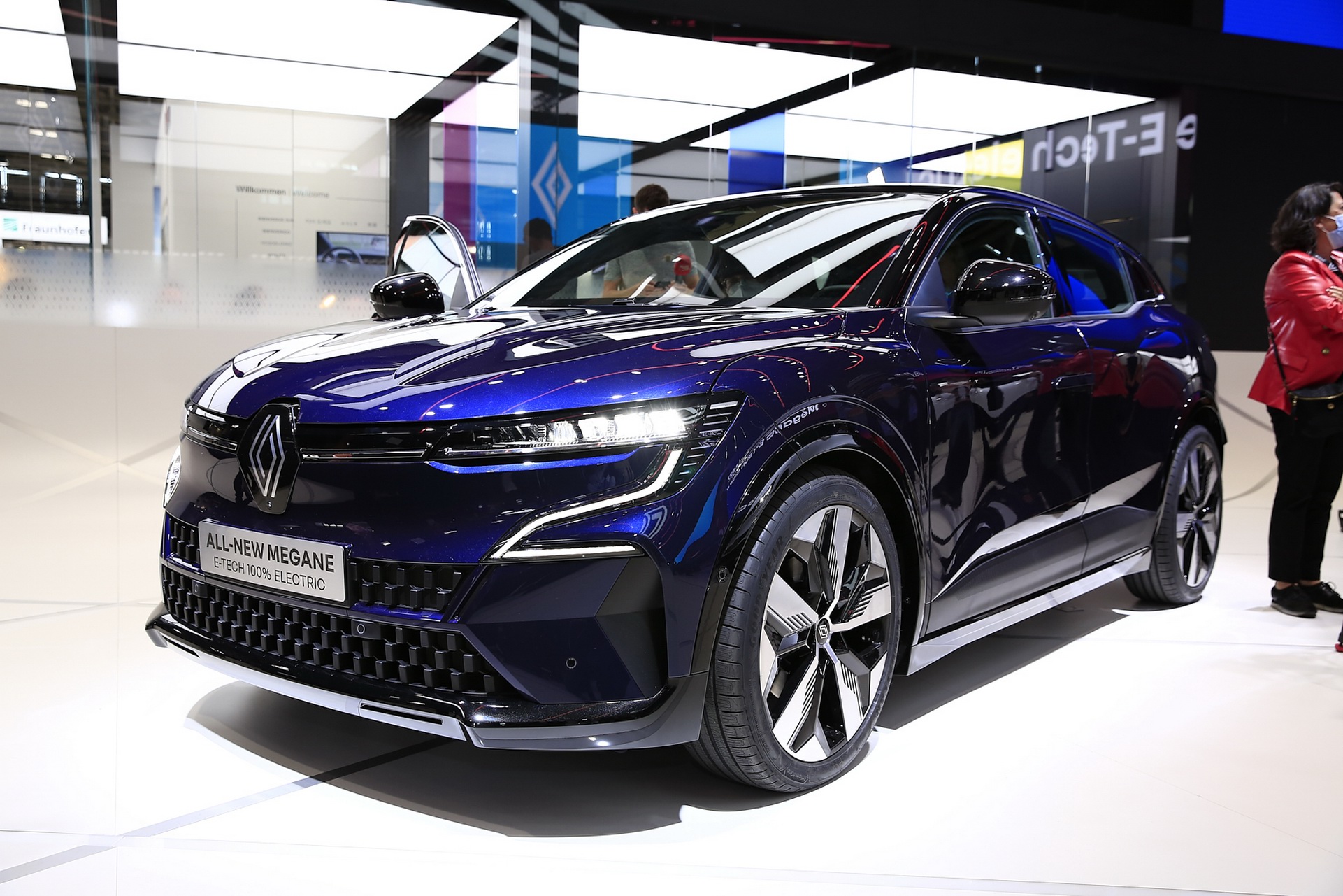 2022 Renault Mégane E-Tech Unveiled As A Fully Electric Compact Crossover