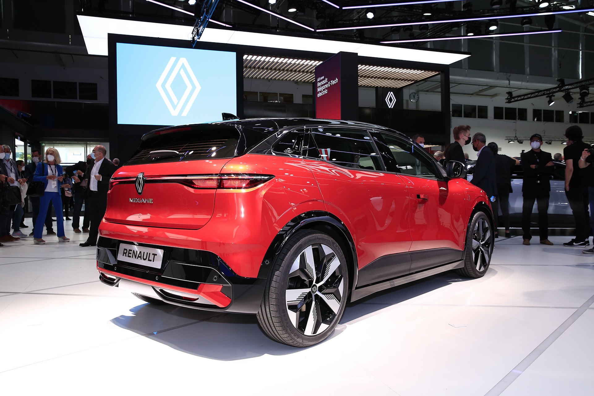 2022 Renault Mégane E-Tech Unveiled As A Fully Electric Compact Crossover