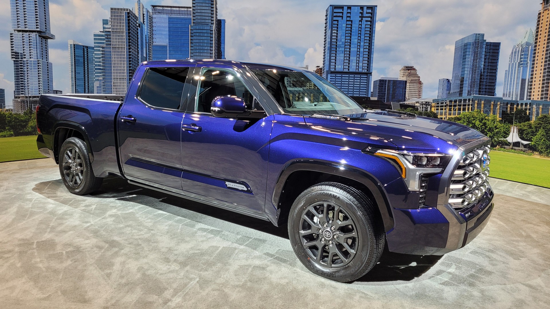 The 2022 Toyota Tundra Is A Tougher, Twin-Turbo’ed Pickup