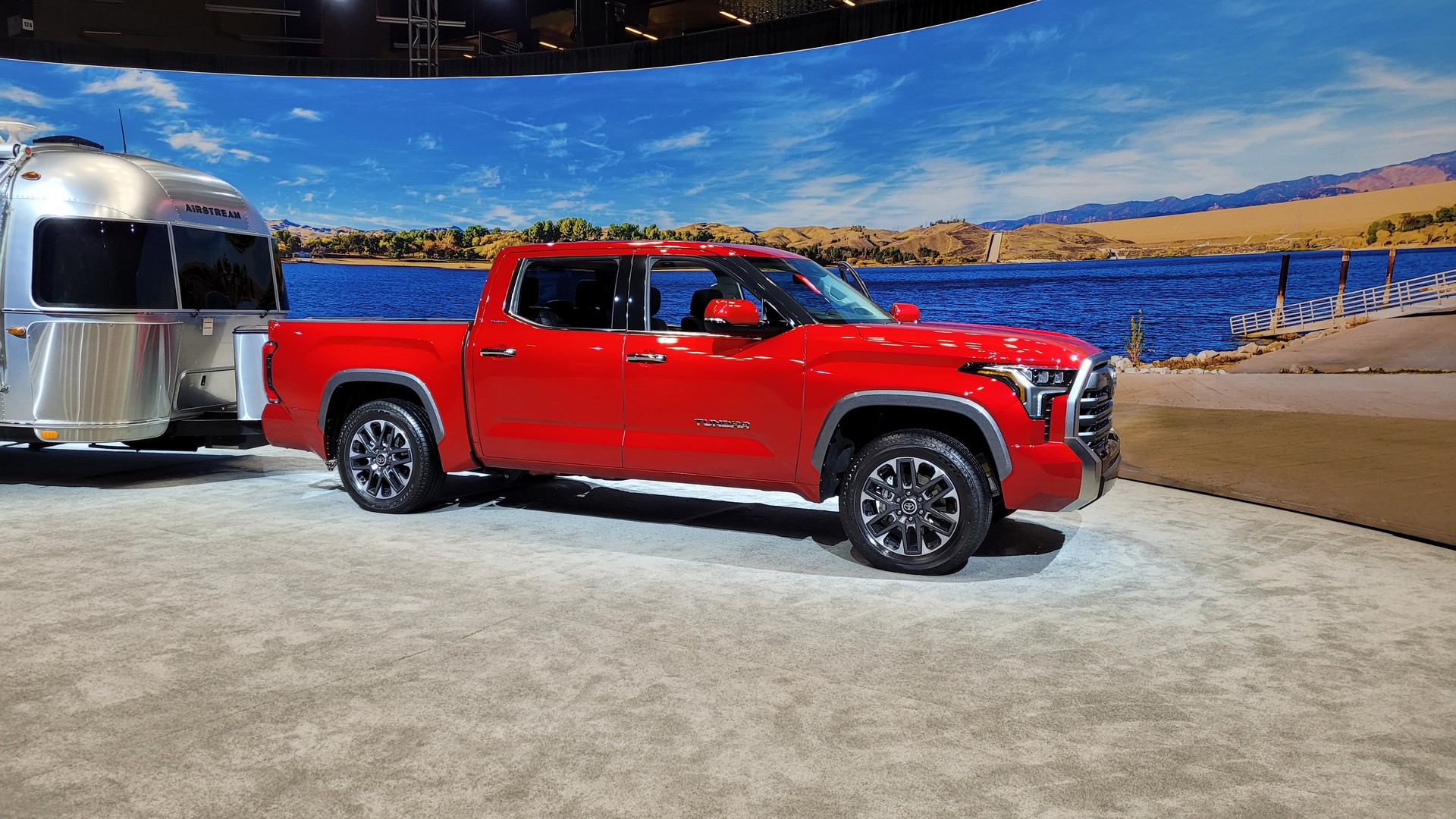 The 2022 Toyota Tundra Is A Tougher, Twin-Turbo’ed Pickup